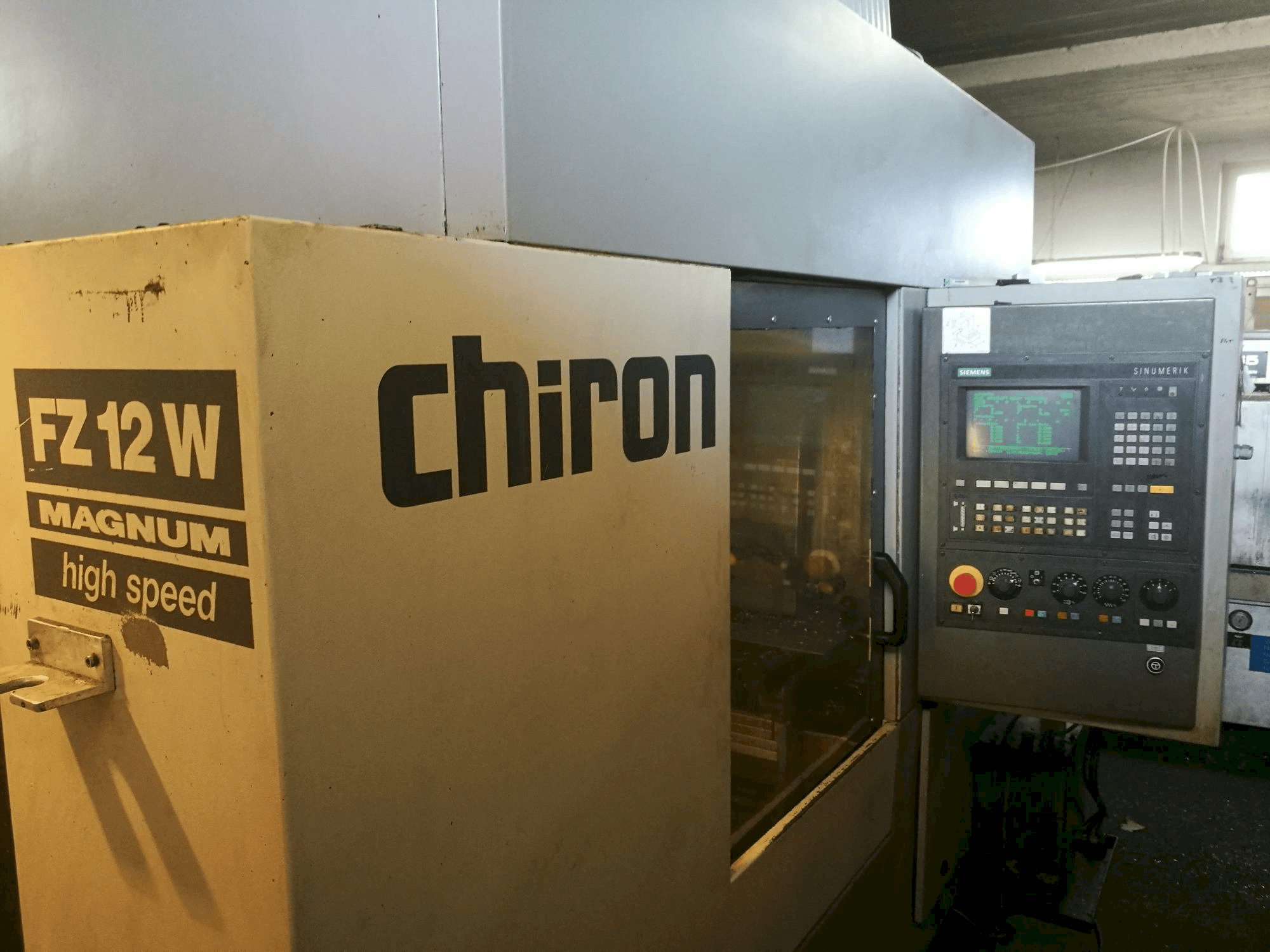 Makine CHIRON FZ 12 W Magnum - Önden görünüm