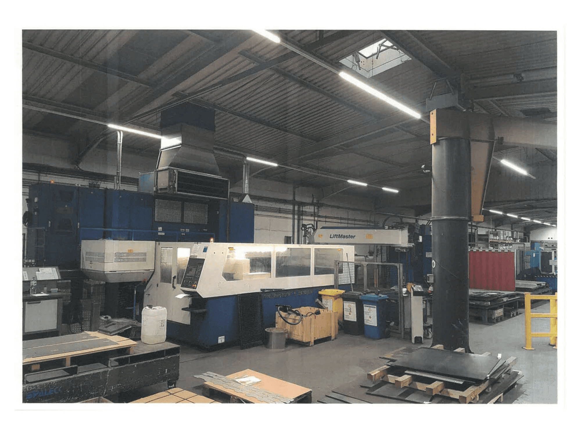 Makine TRUMPF Laser 30/30 - Önden görünüm