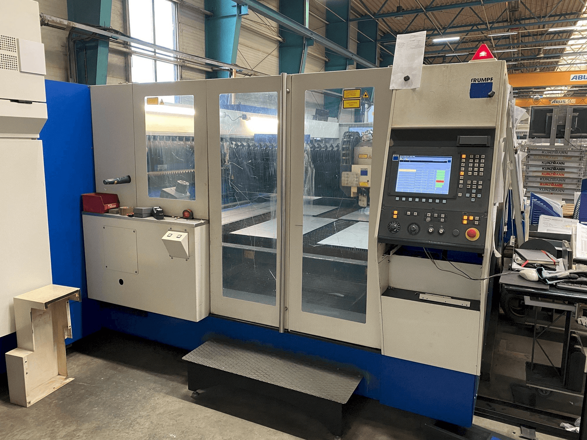 Makine Trumpf laser 5040 - Önden görünüm