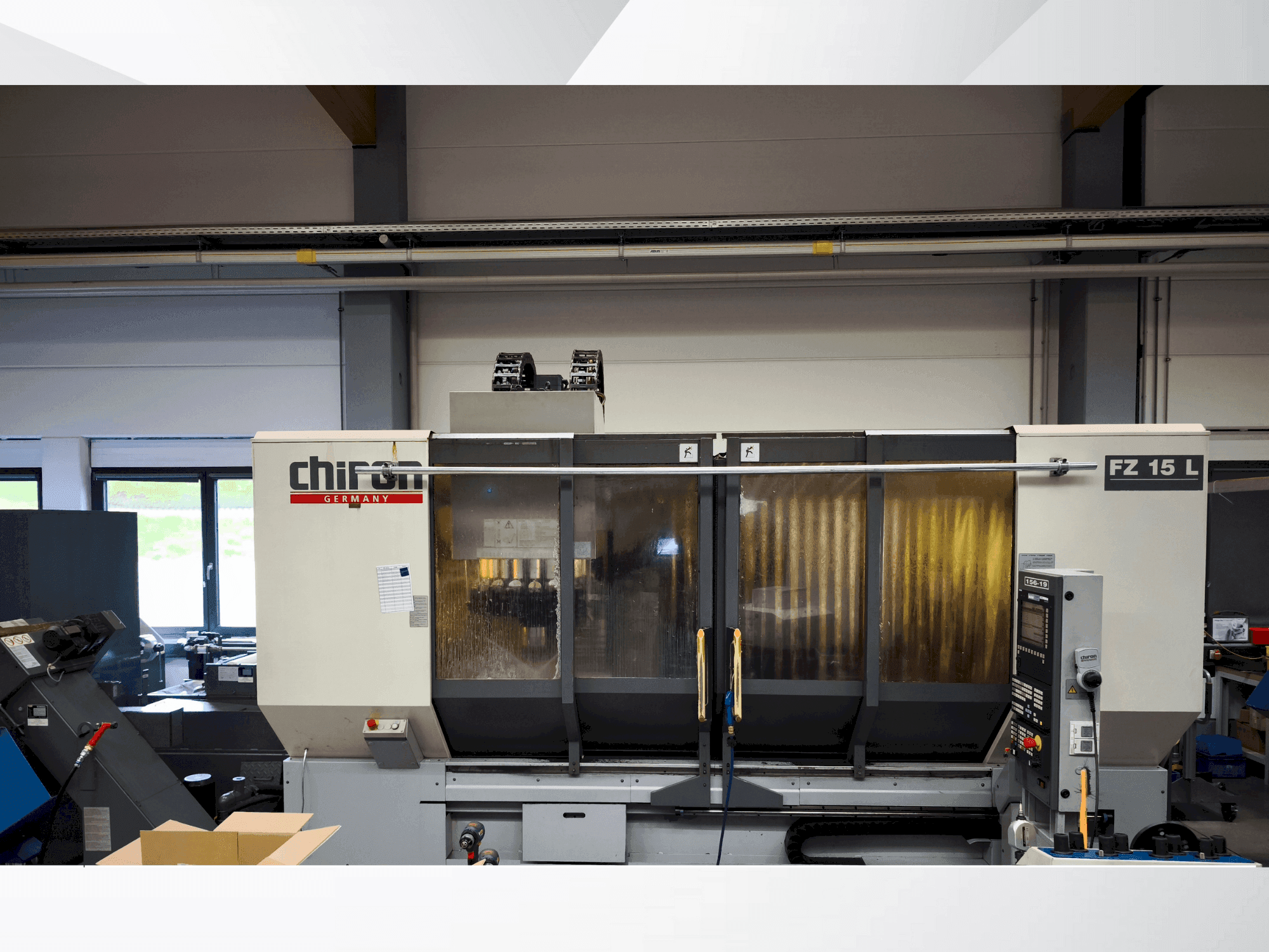 Makine CHIRON FZ 15 L - Önden görünüm