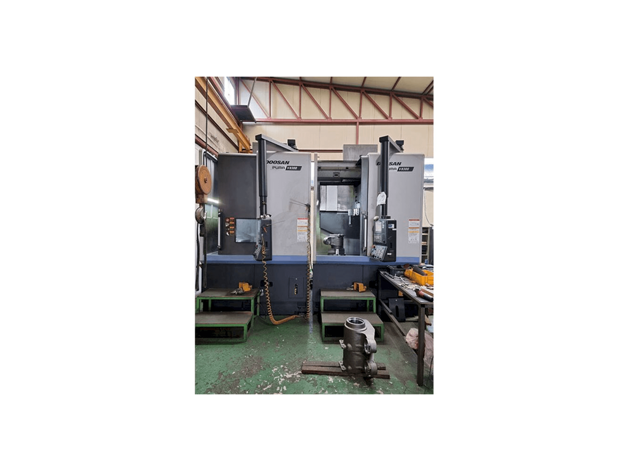 Makine Doosan Puma V8300 - Önden görünüm
