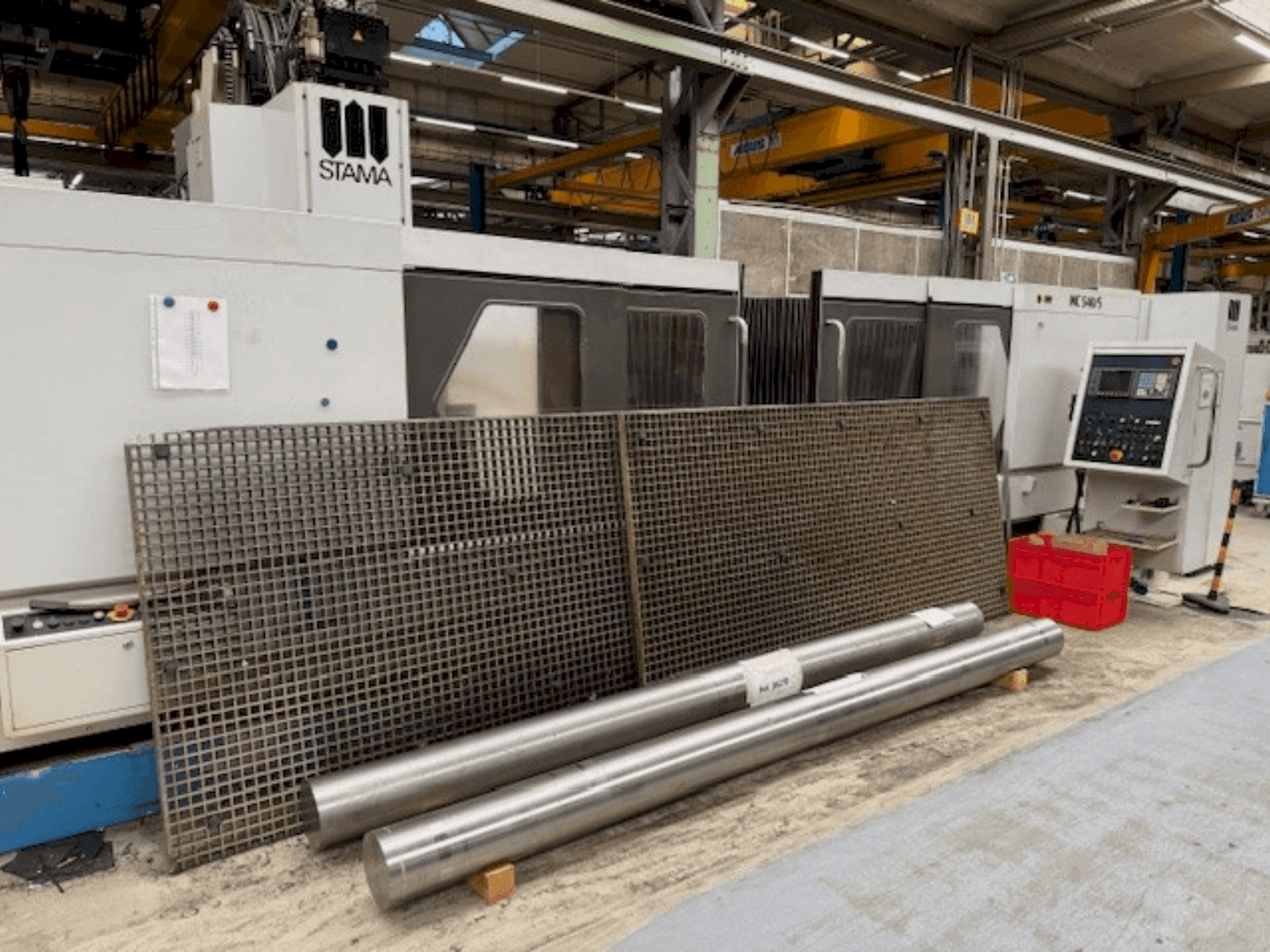 Makine STAMA MC 540 - Önden görünüm