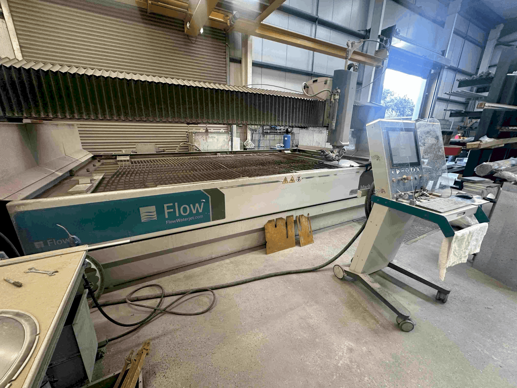 Makine Flow Mach 500-4020 - Önden görünüm