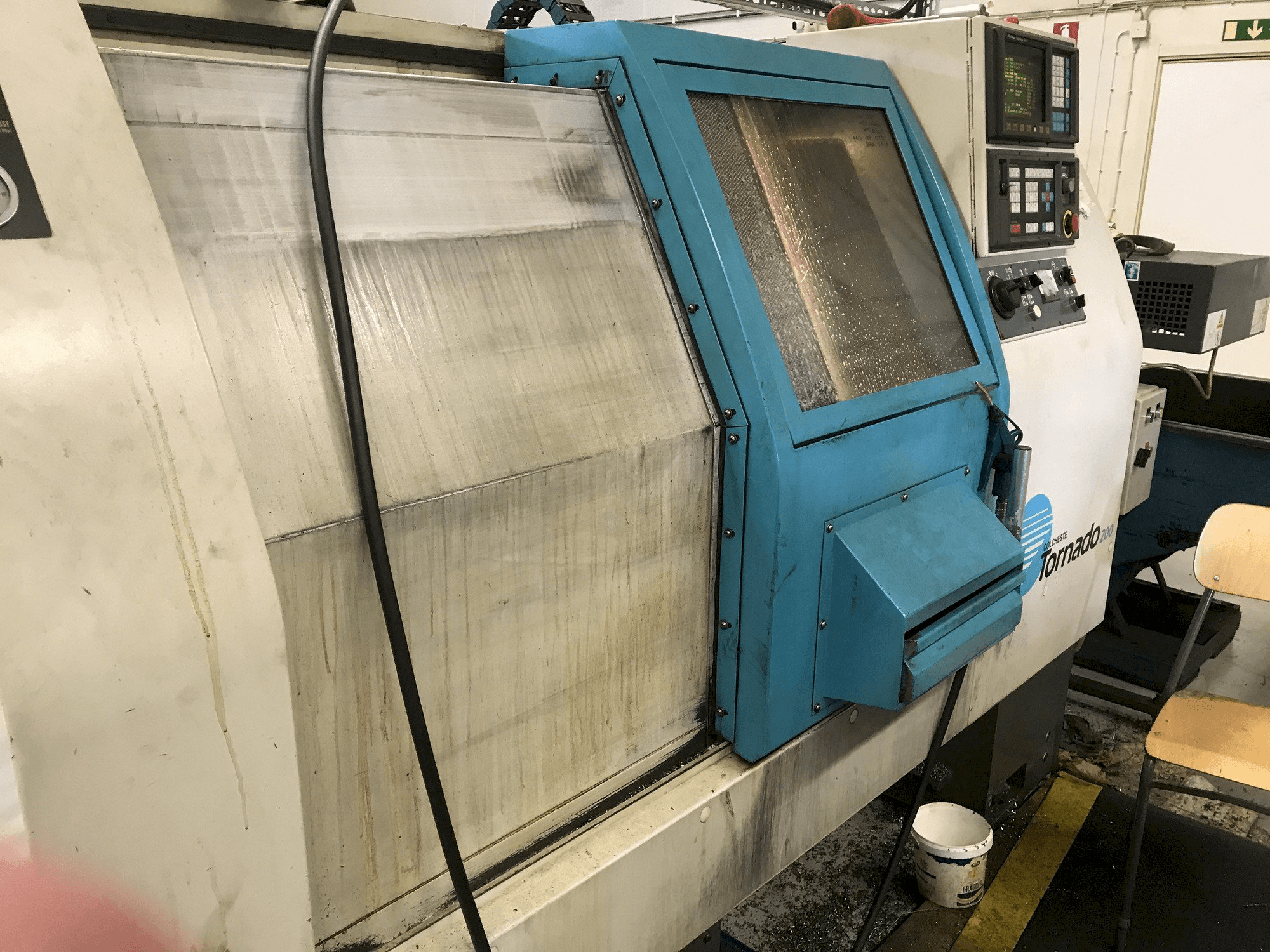 Makine Colchester Tornado 200 - Önden görünüm