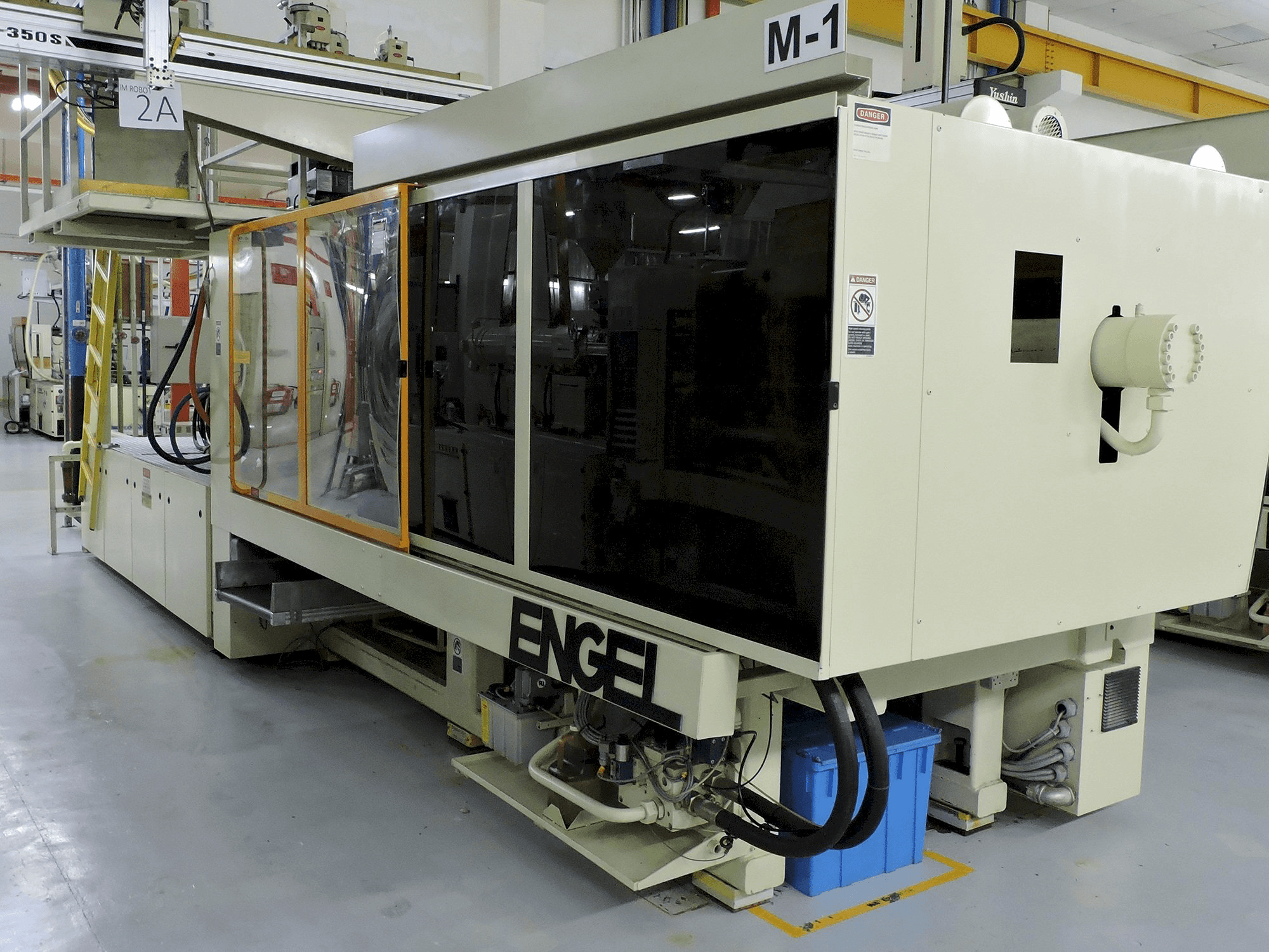 Makine ENGEL - Sağdan görünüm ES 1300 /450