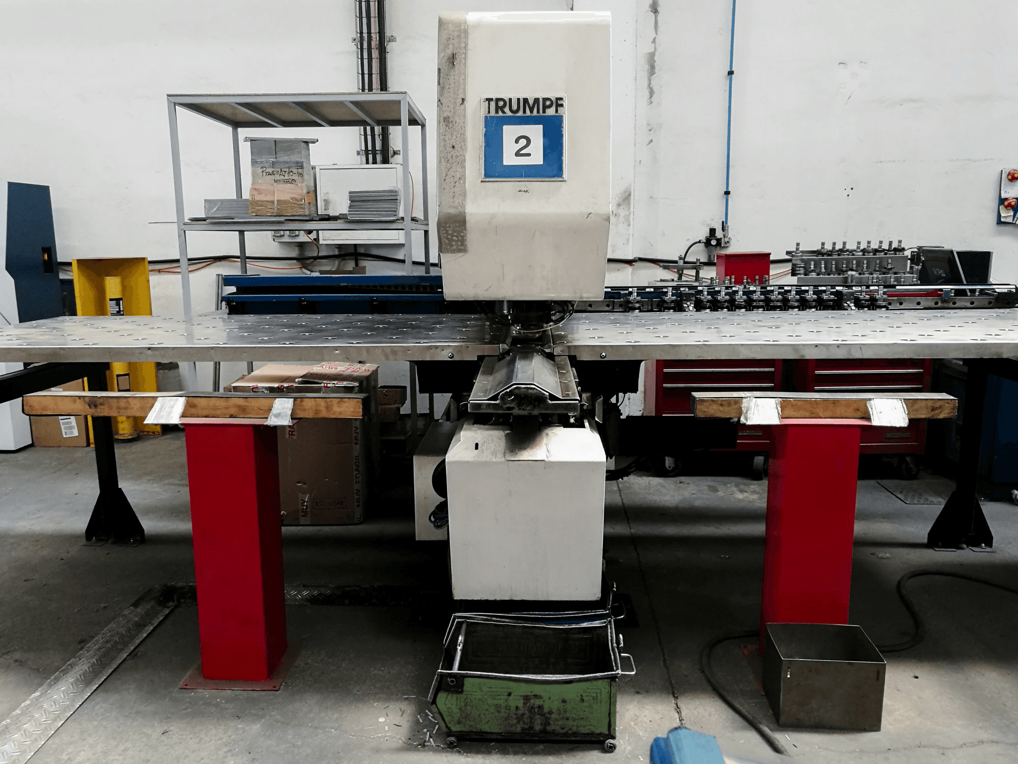 Makine Trumpf - Sağdan görünüm Trumatic 160 R