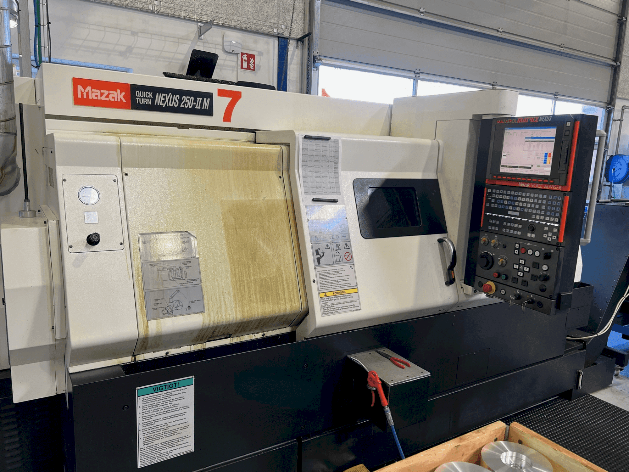 Makine Mazak QTN 250-II M - Önden görünüm