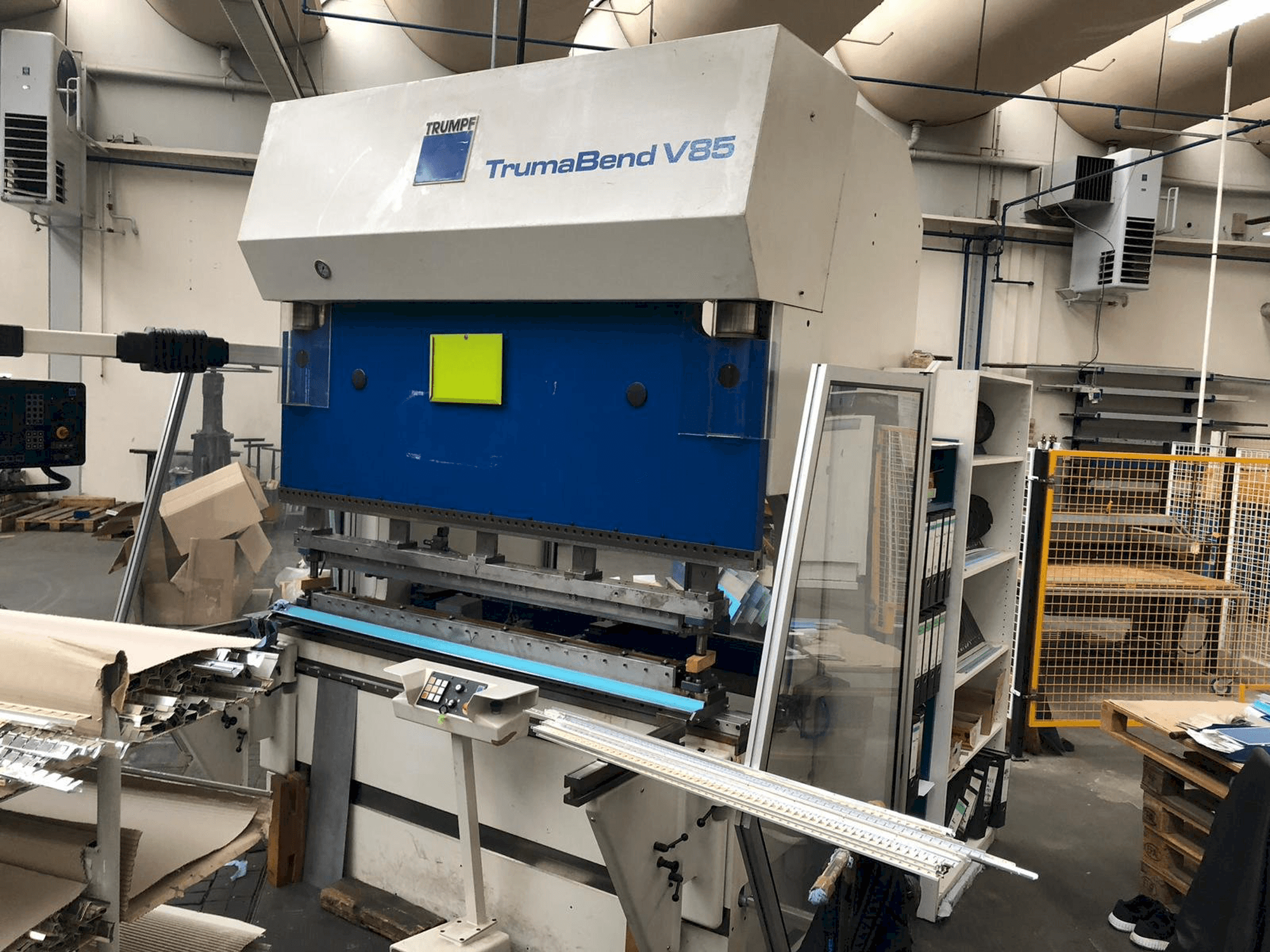 Makine Trumpf TrumaBend V85 - Önden görünüm