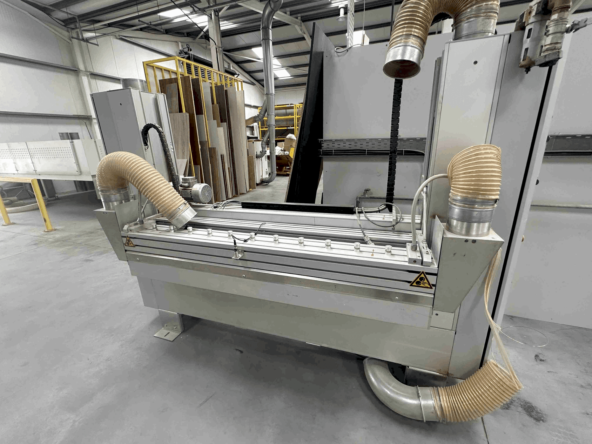 Makine WANDRES CF05/1500 - Önden görünüm