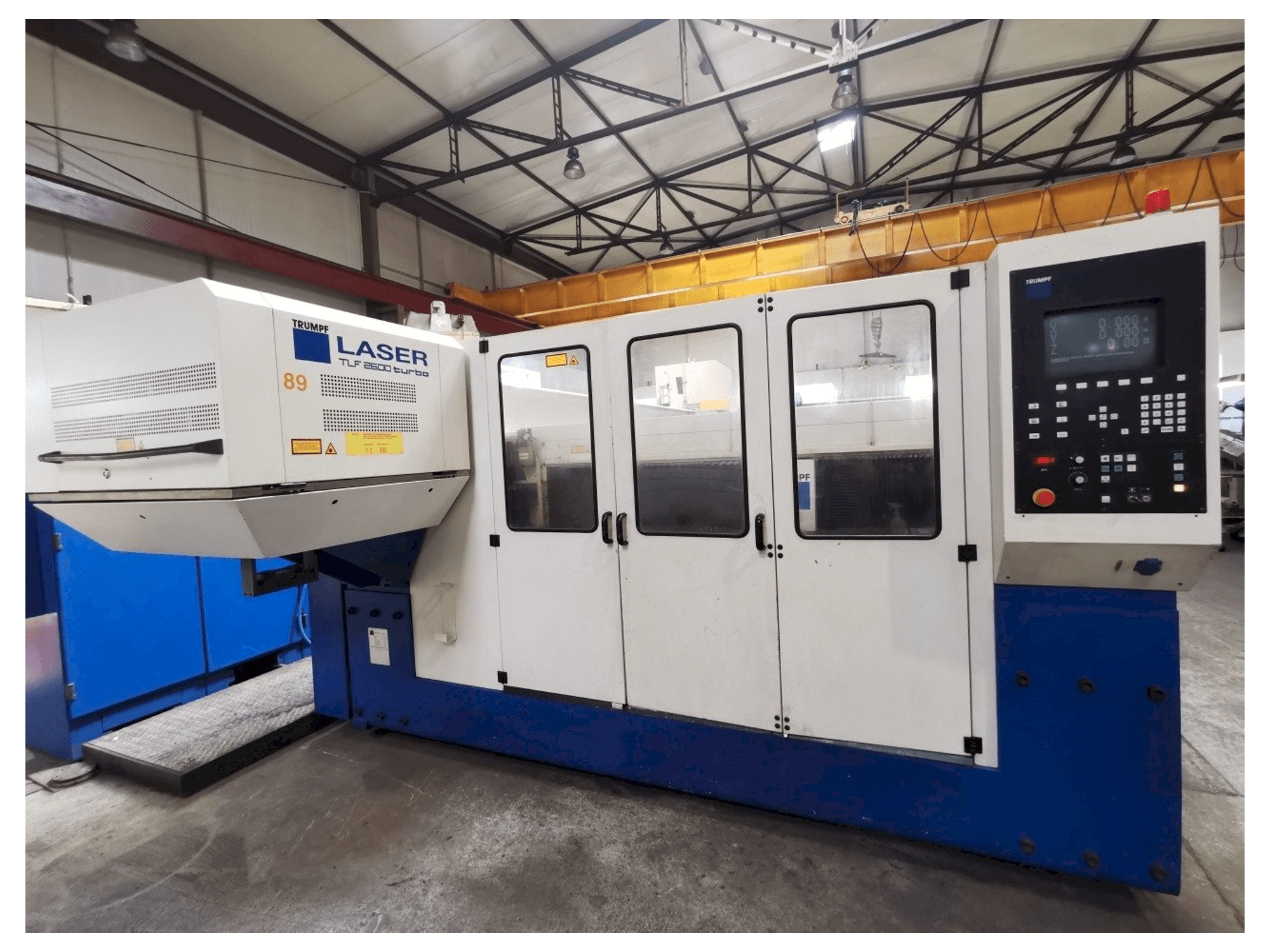 Makine Trumpf Trumatic L 4030 - Önden görünüm