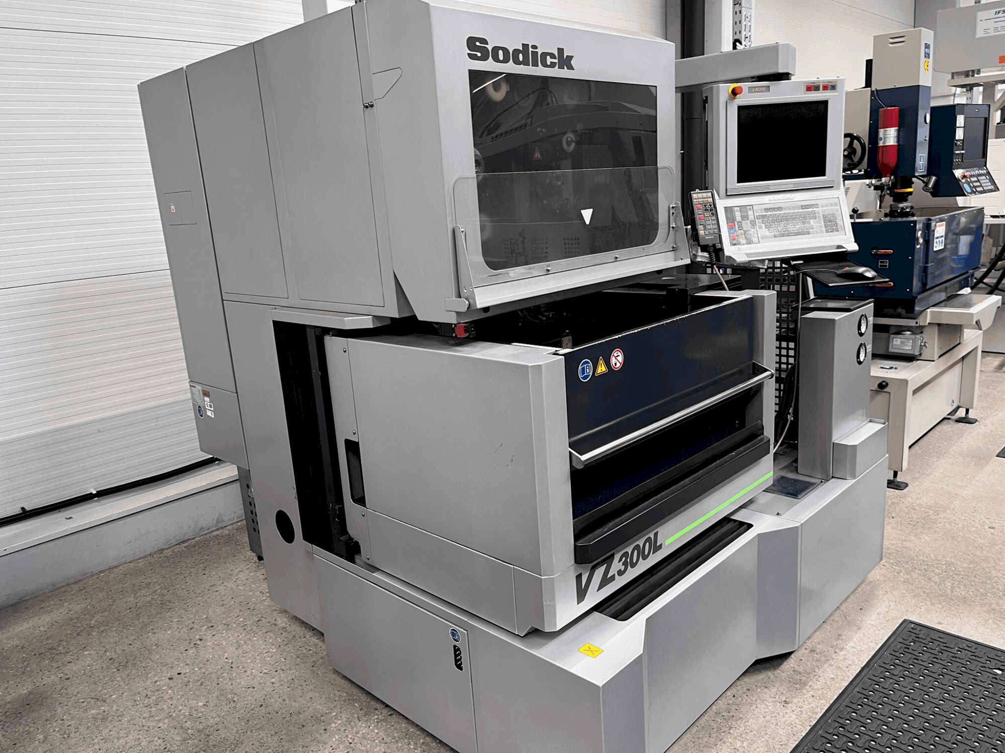 Makine Sodick VZ 300L - Sol taraftaki görüntü