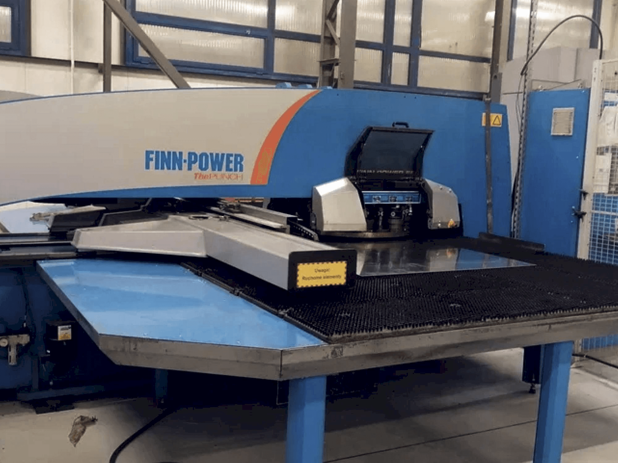 Makine Finn-Power E5x - Önden görünüm
