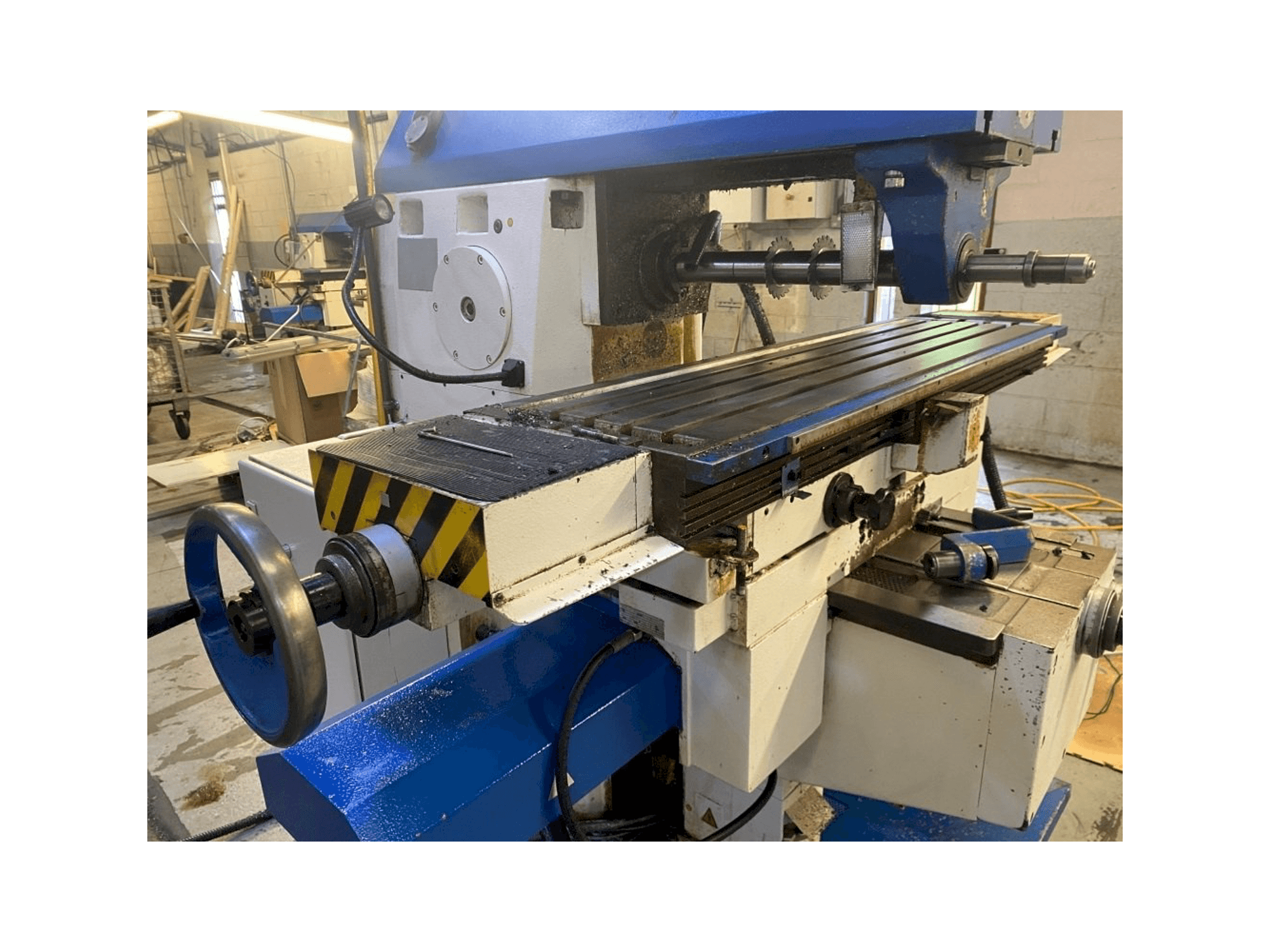 Makine TOS Olomouc FGU 32 - Önden görünüm