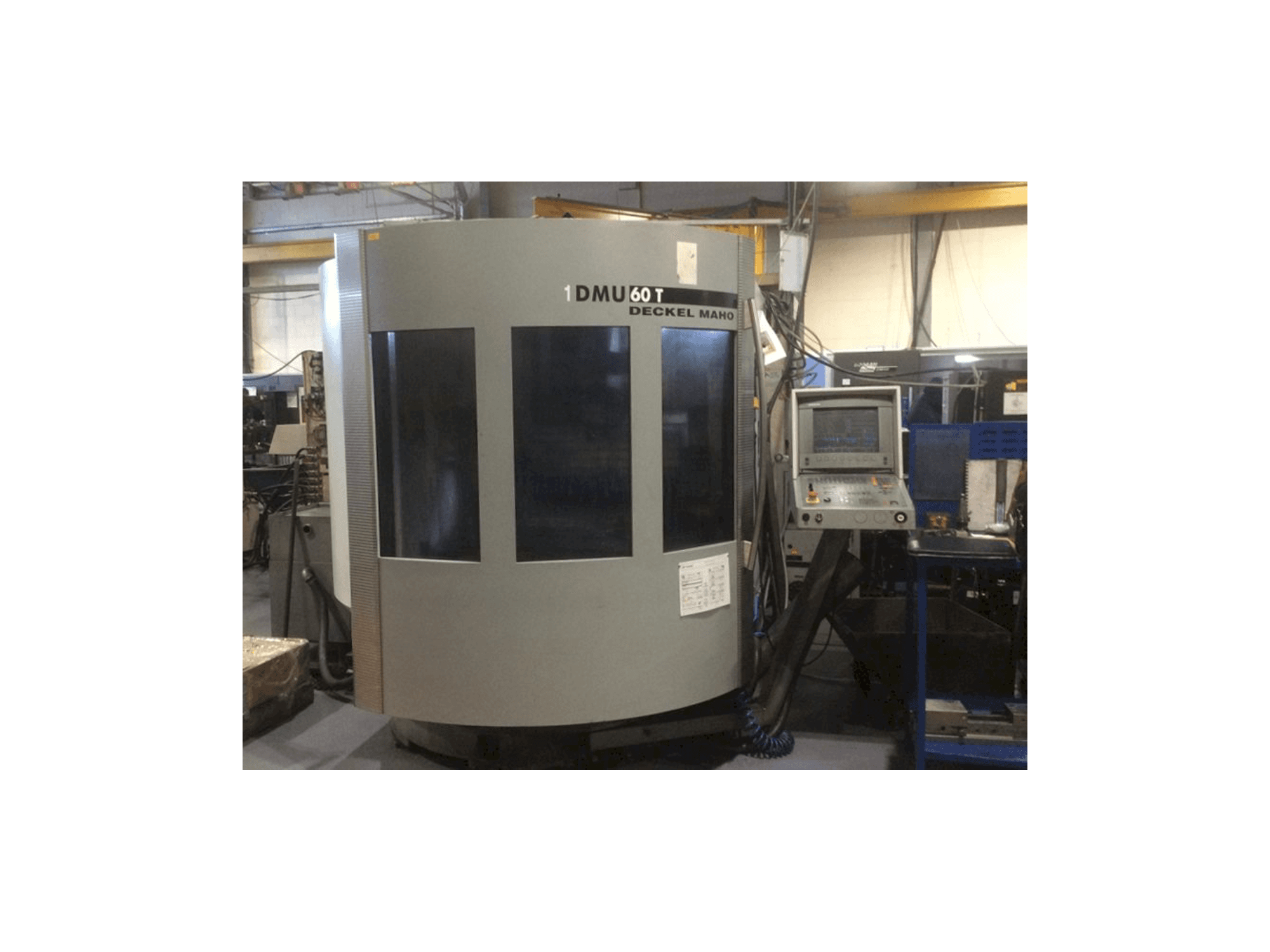 Makine DECKEL MAHO DMU 60T - Önden görünüm