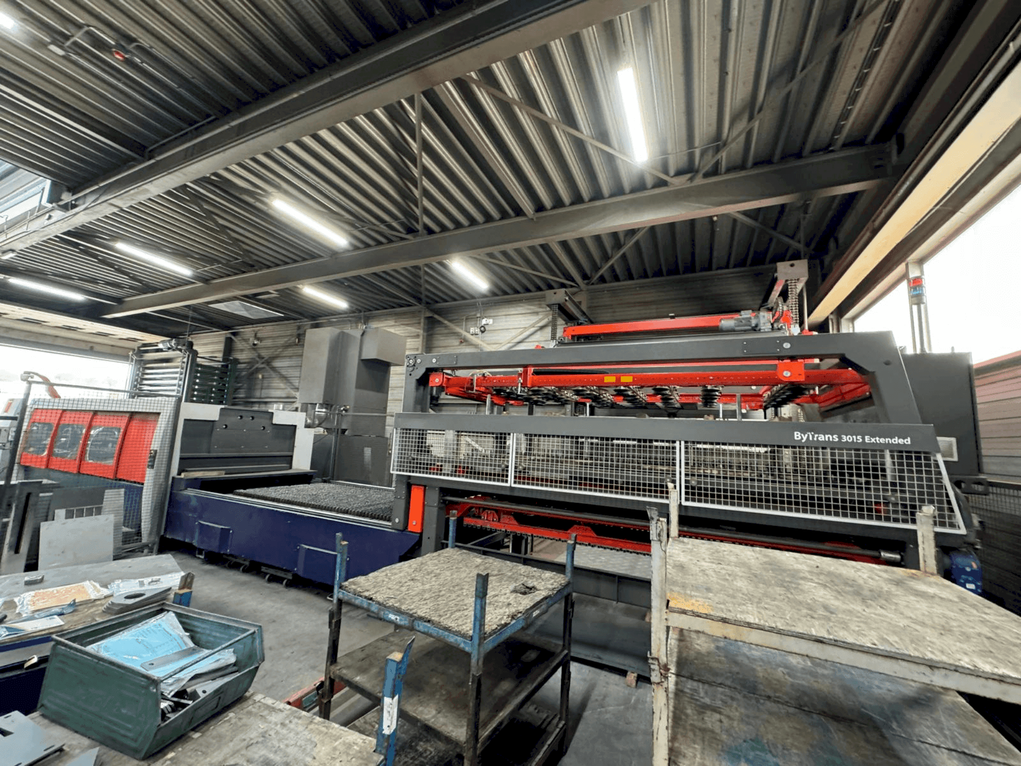 Makine Bystronic Bytower 3015 + Bytrans Extended 3015 - Önden görünüm