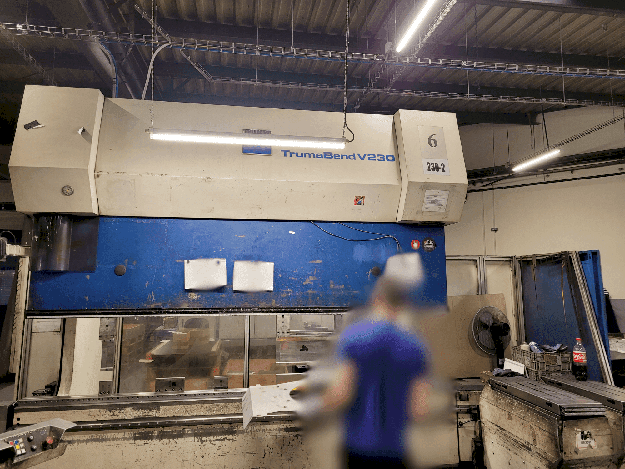 Makine TRUMPF Trumabend V230 - Önden görünüm