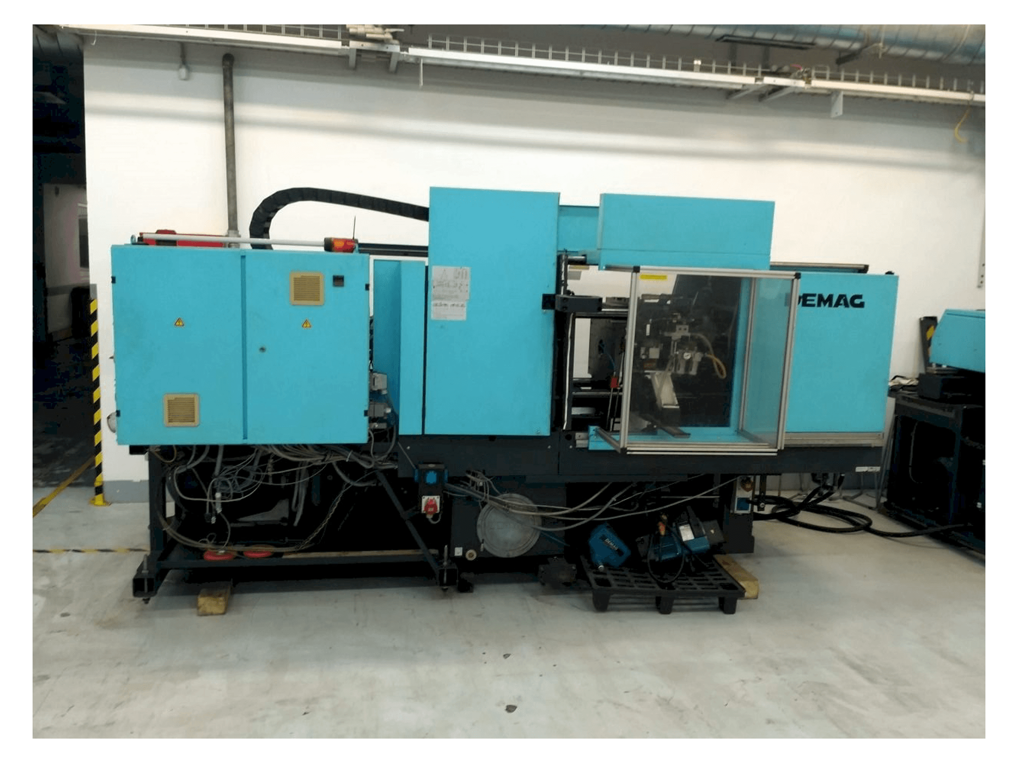 Makine DEMAG Ergotech Concept 800-200 - Önden görünüm