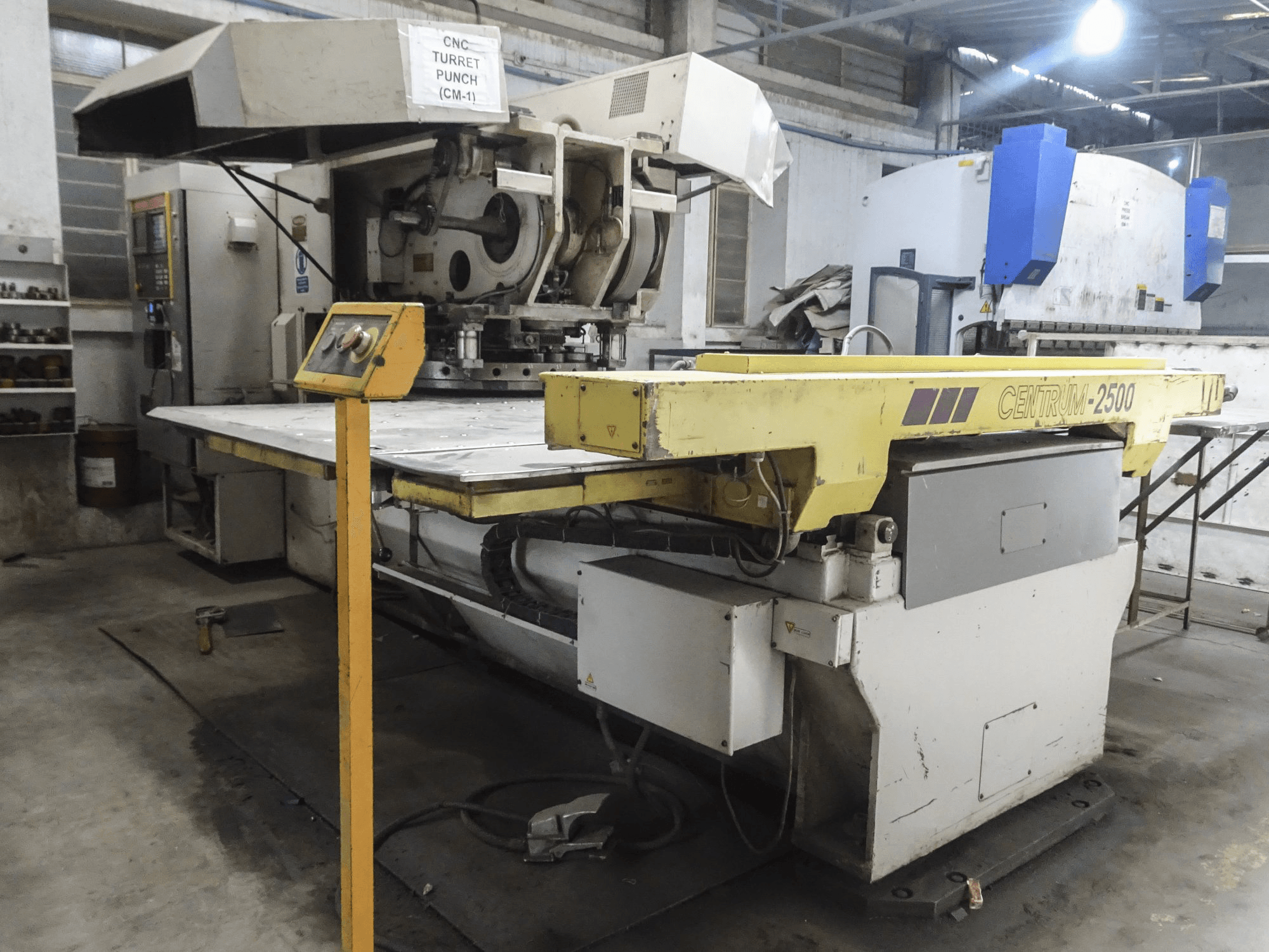 Makine Murata Wiedemann - Sol görünüm C-2500