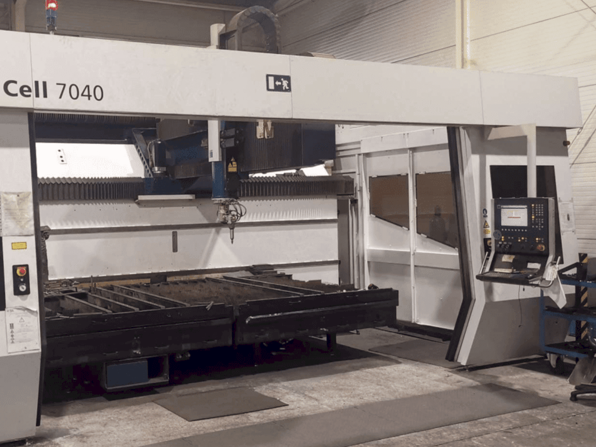 Makine TRUMPF TruLaser Cell 7040 - Önden görünüm