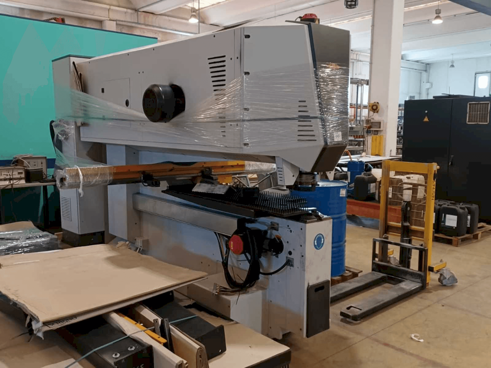 Makine TECHNOLOGY TP 356 Alpha Series - Önden görünüm