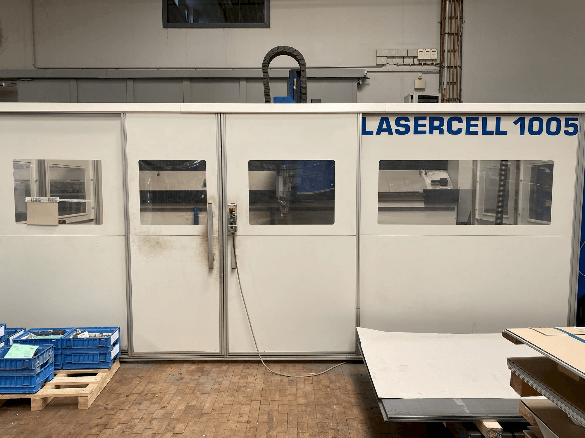 Makine Trumpf TLC 1005 - Önden görünüm
