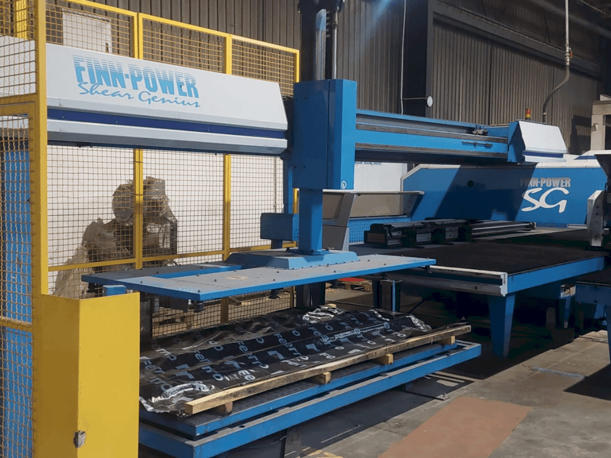 Makine Finn-Power Shear Genius TRS 6 SBU - Önden görünüm