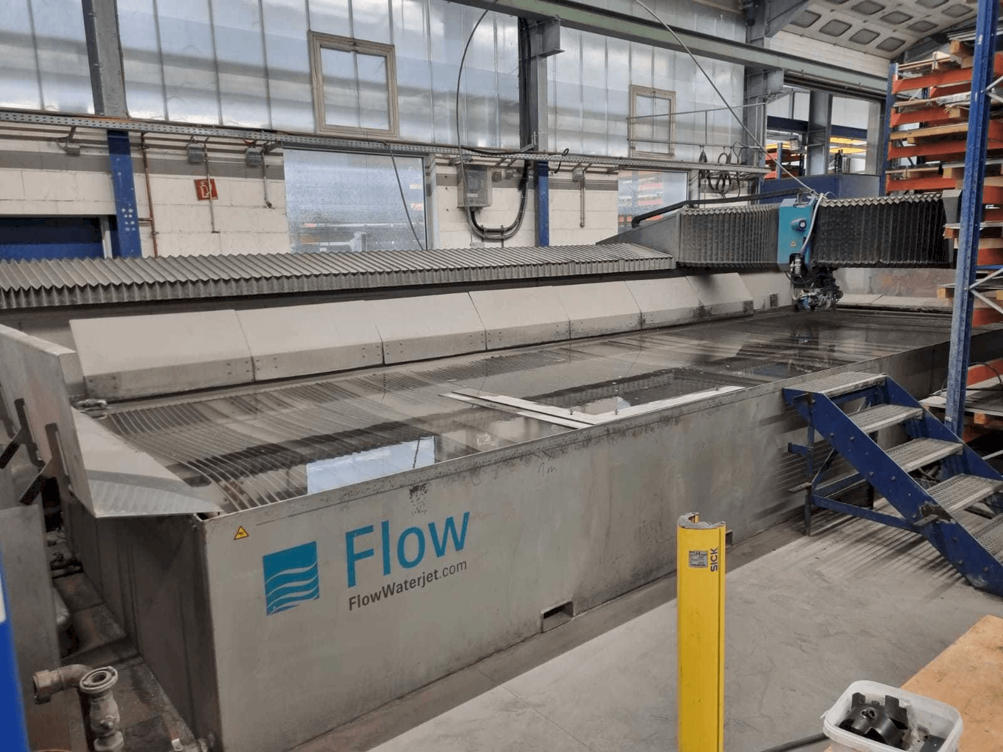 Makine Flow ADS 24/ll - Önden görünüm