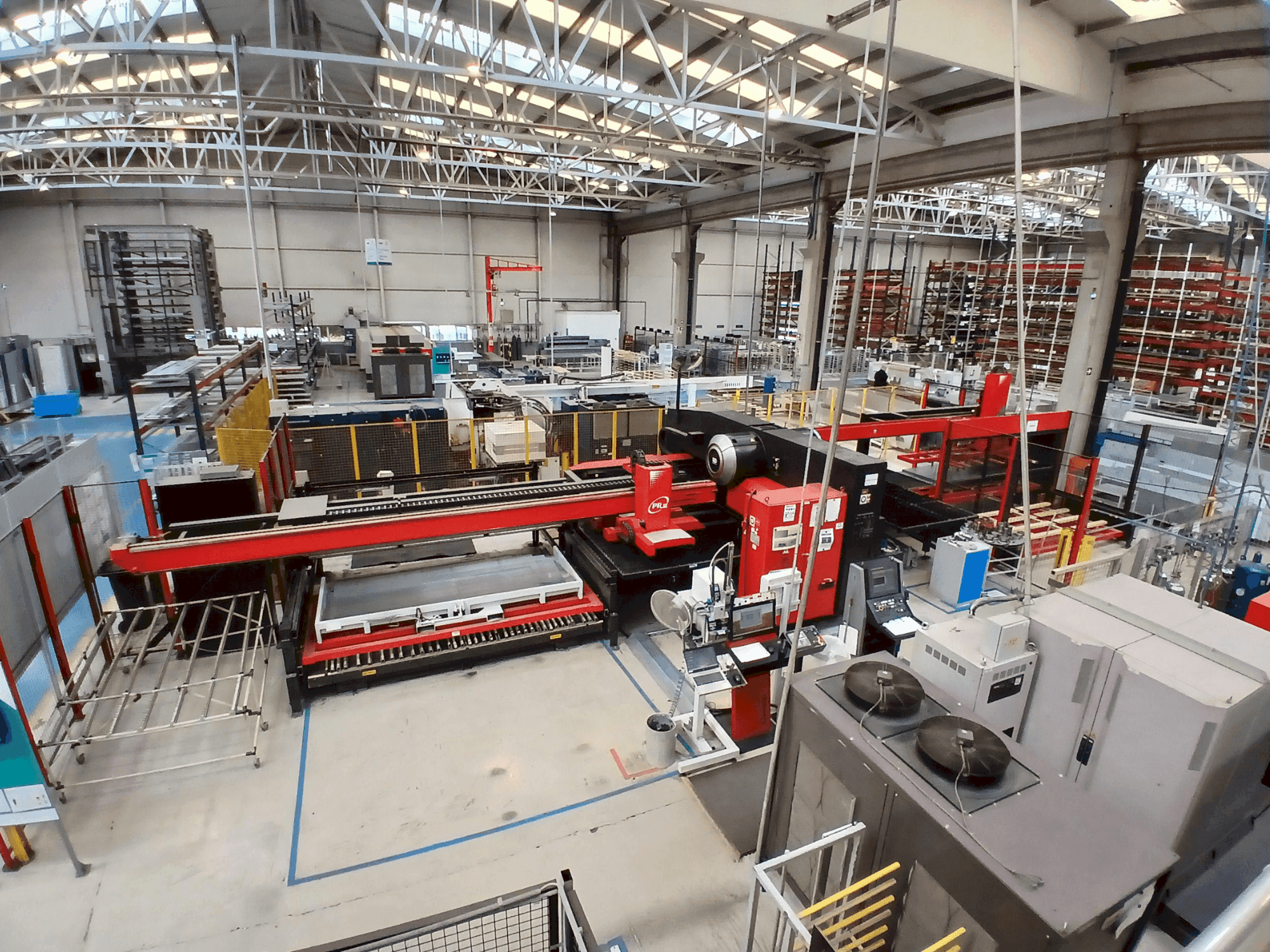 Makine AMADA EMZ 3612 M2 - Önden görünüm