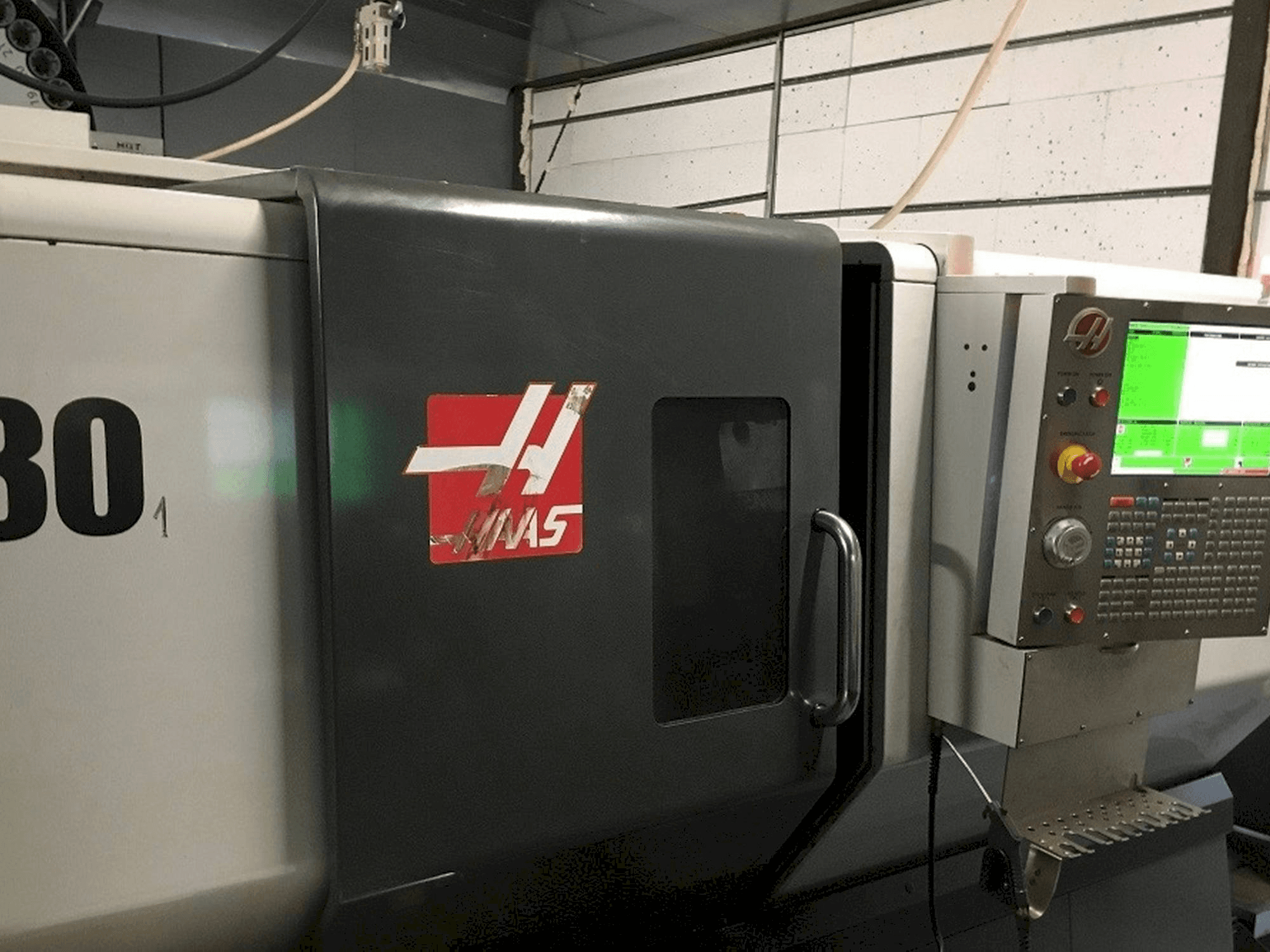 Makine HAAS ST-30 - Önden görünüm