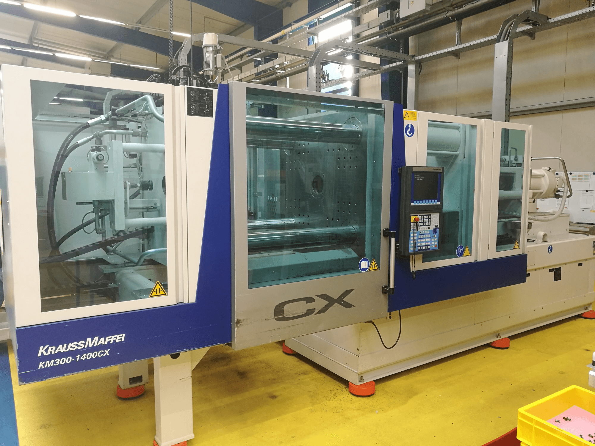 Makine Krauss Maffei - Önden görünüm 300-1400 CX