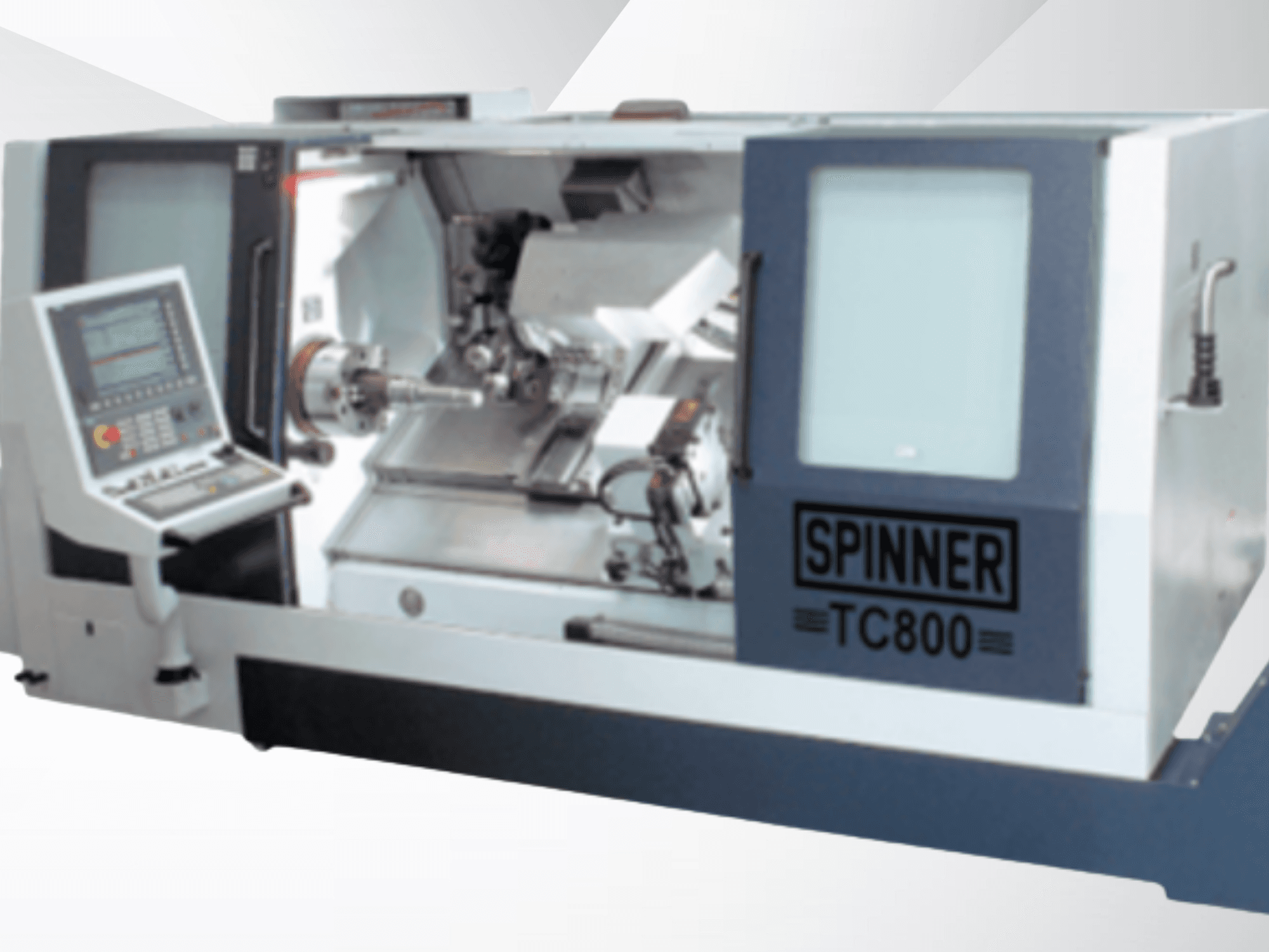 SPINNER TC800 110MCY Torna-Frezleme Merkezi; kontrol paneli ile iş mili ve kesici aletlerin bulunduğu makine iç kısmını gösteren önden görünüm.