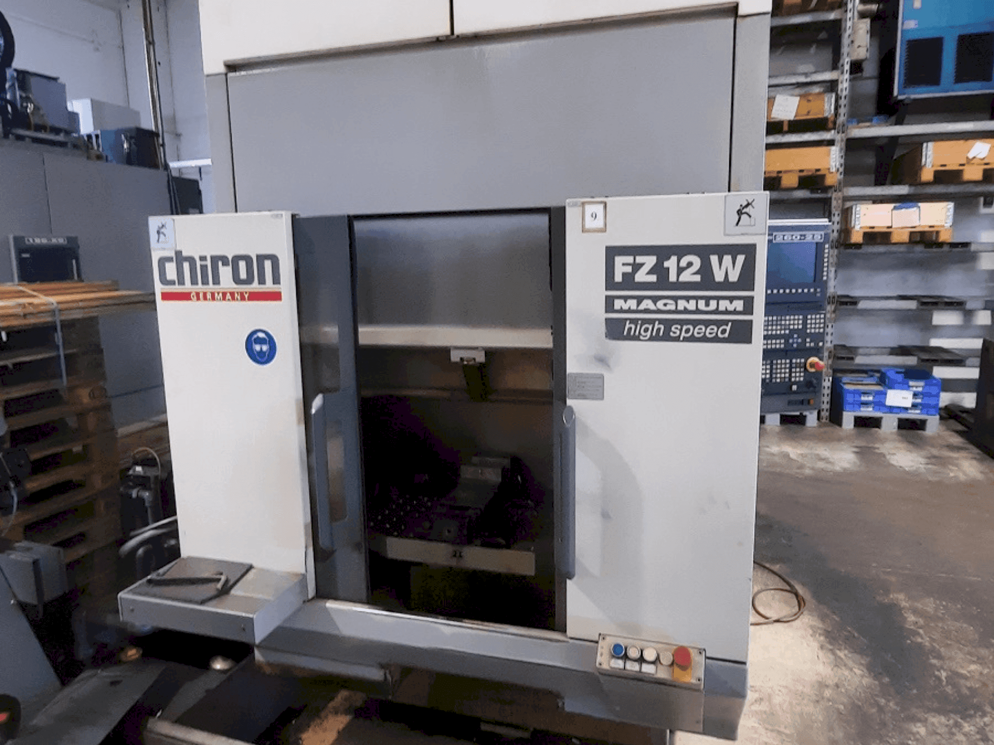 Makine CHIRON FZ 12 W - Önden görünüm