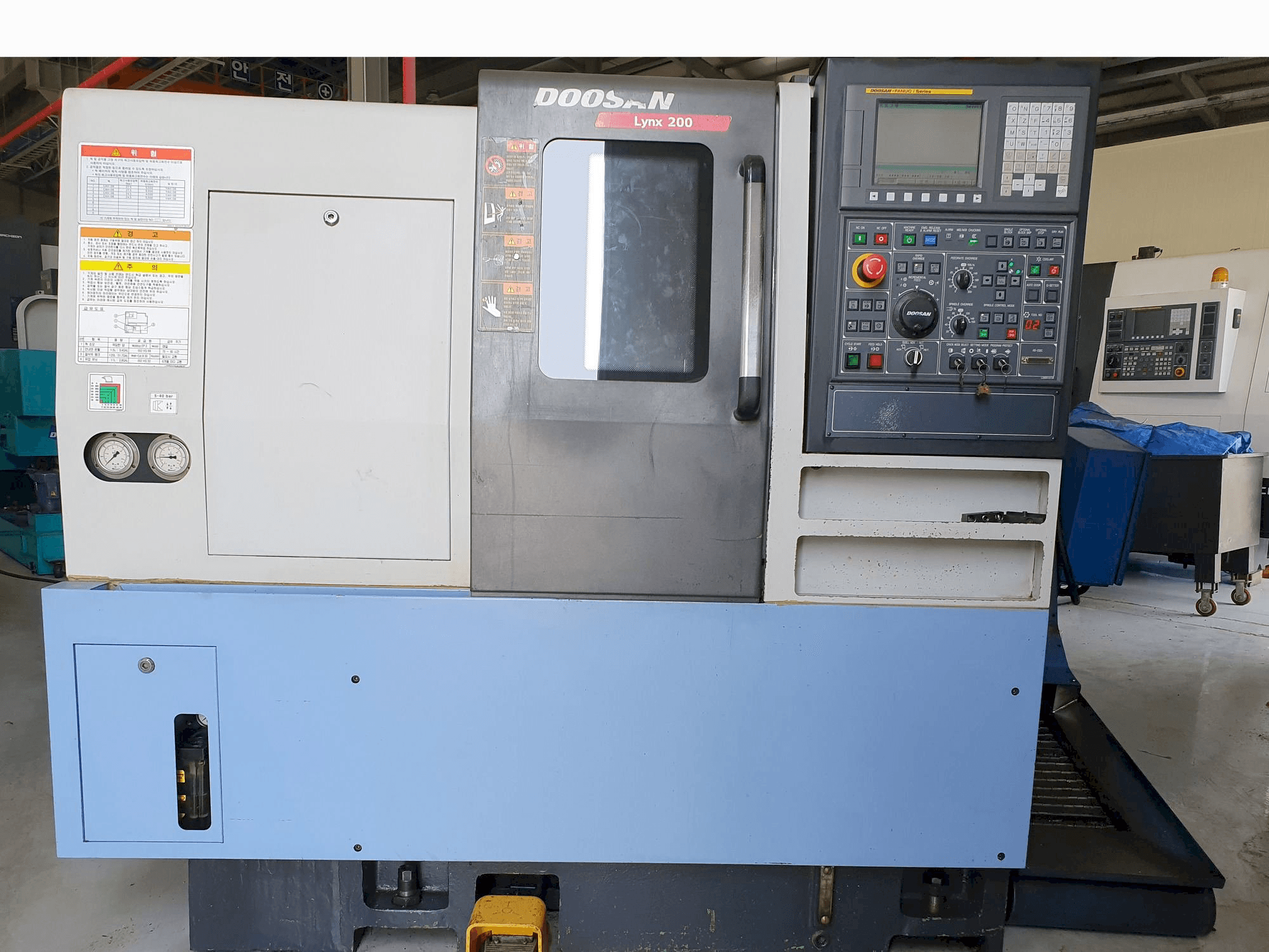 Makine Doosan LYNX 200 A - Önden görünüm