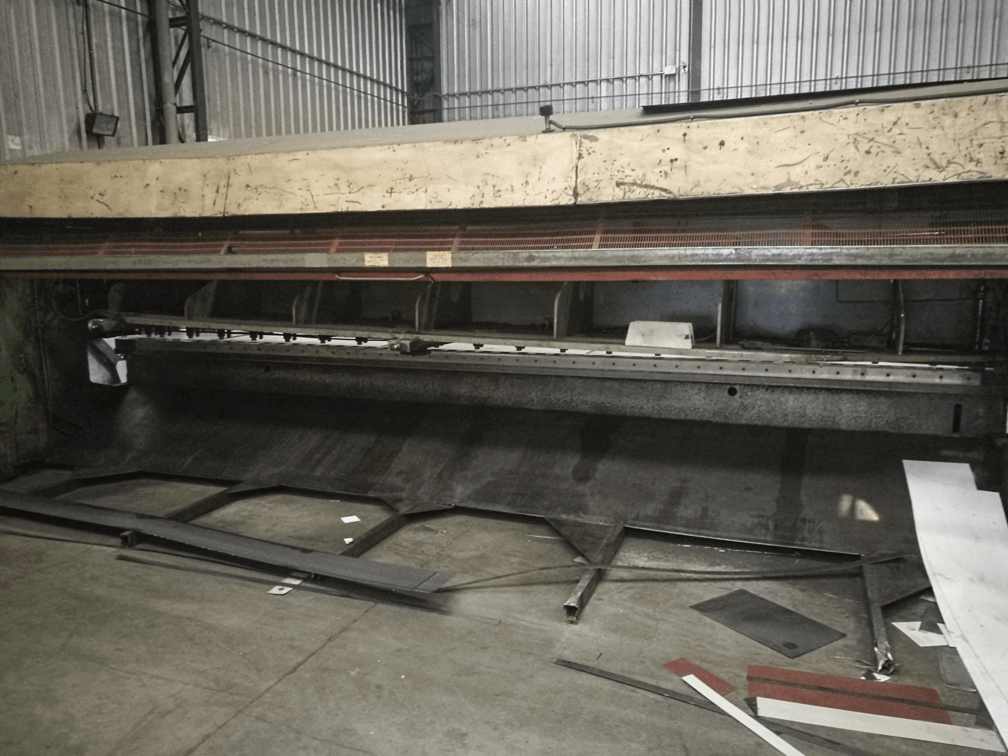 Makine ARRIETA - Önden görünüm CGHR 60/6/8