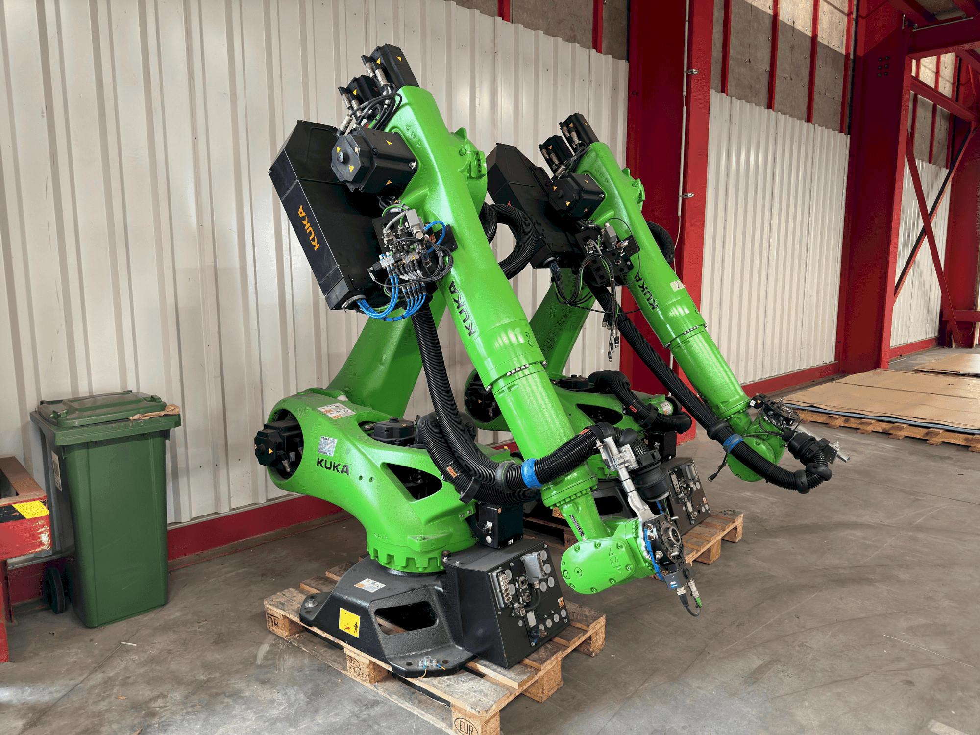 Makine KUKA KR 90 R3700 prime K - Önden görünüm