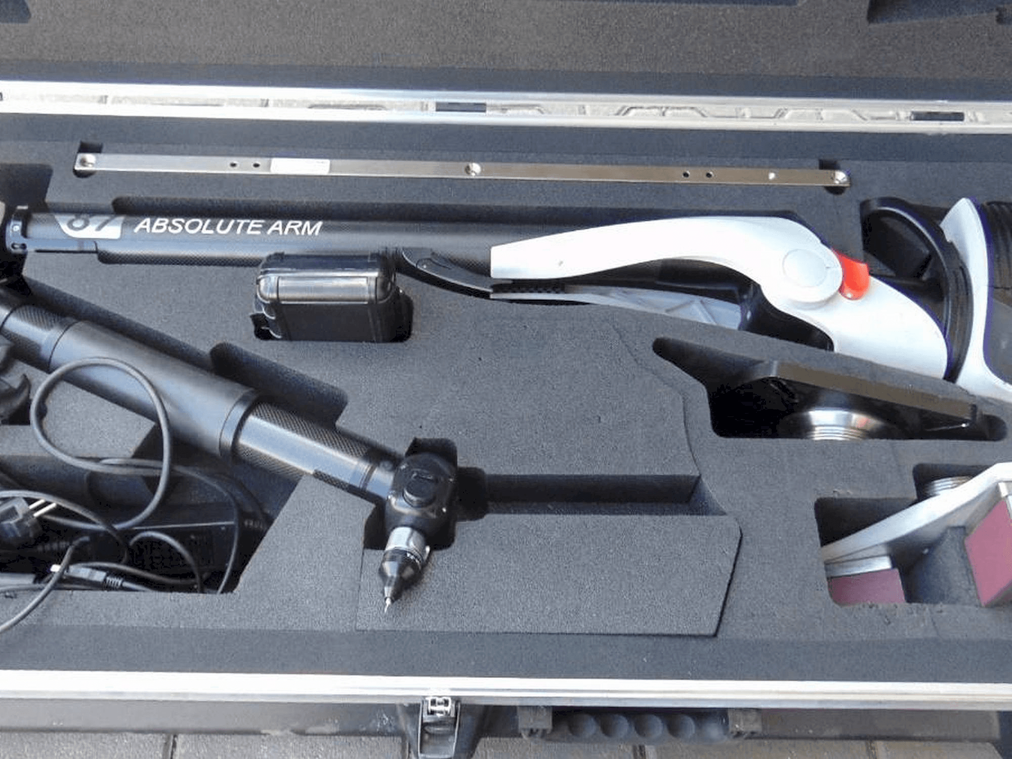 Makine Hexagon RA8 V1 - Önden görünüm