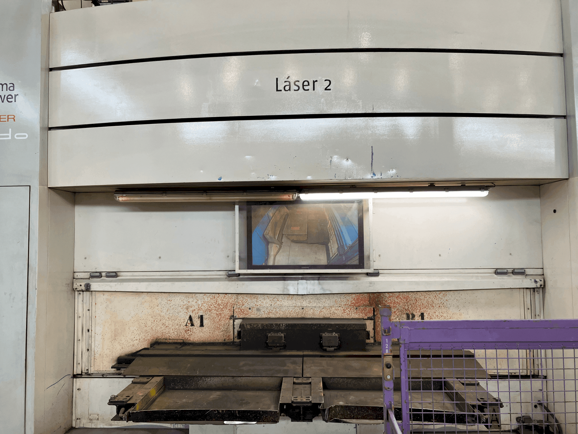 Makine Prima Power Rapido - Önden görünüm