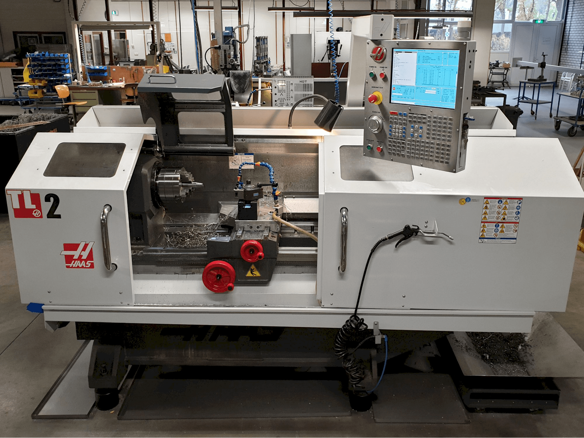 Makine HAAS - Önden görünüm TL-2