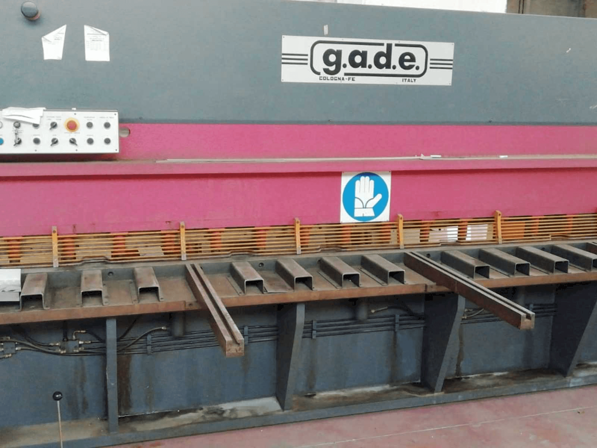 Makine Gade CO - 40 / 4 - Önden görünüm