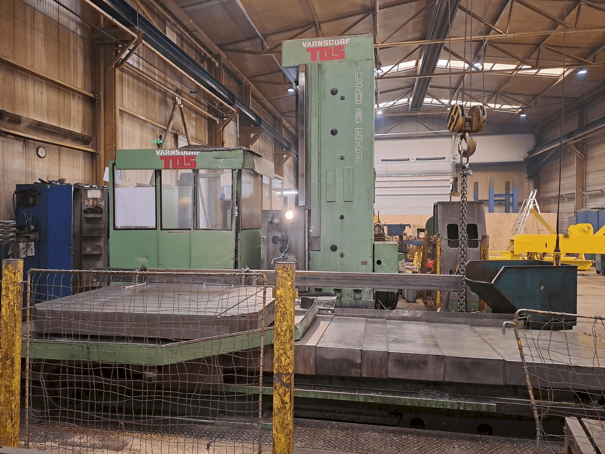Makine TOS WHN 13 CNC - Önden görünüm