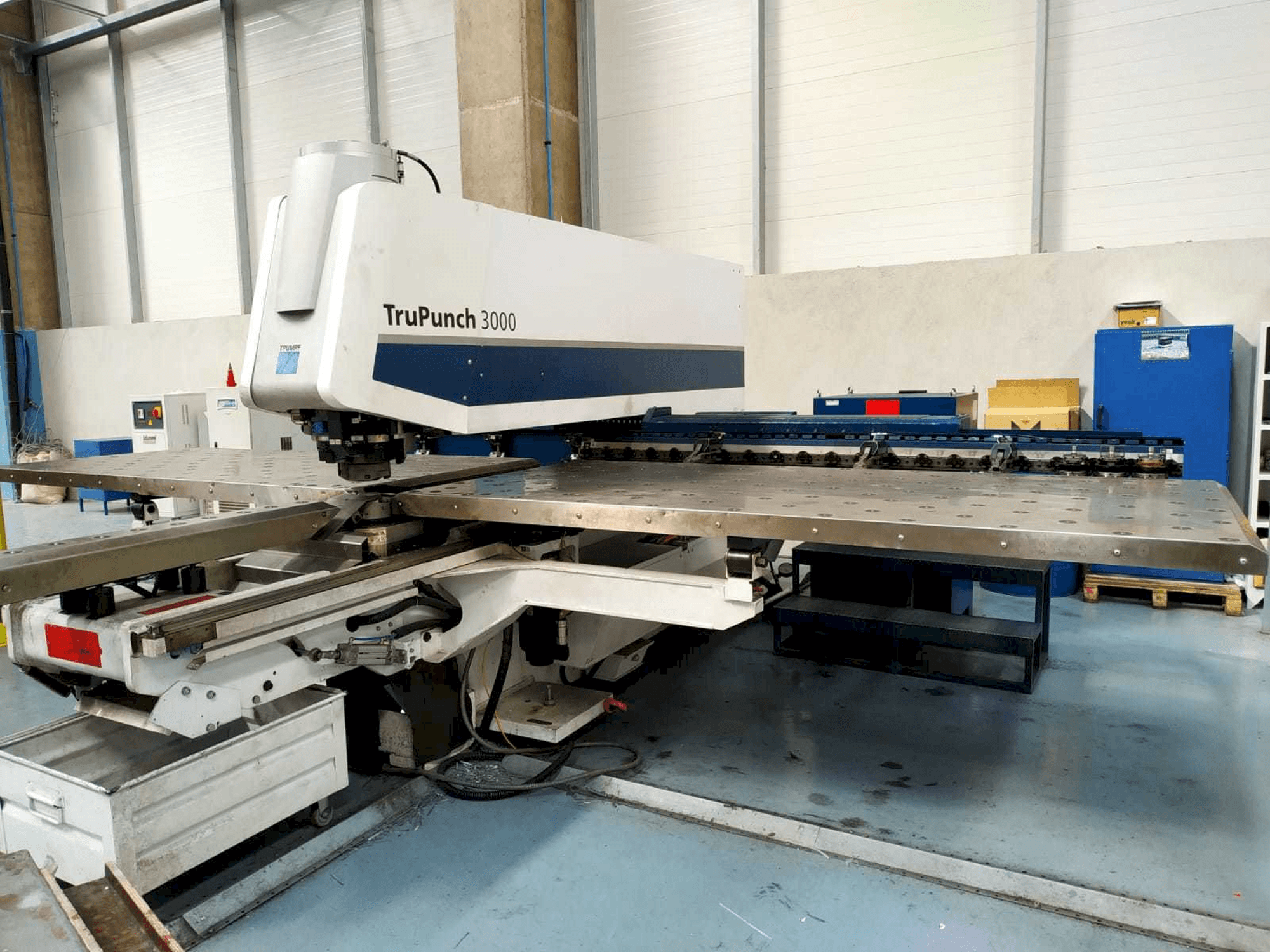 Makine Trumpf TruPunch 3000 - Önden görünüm