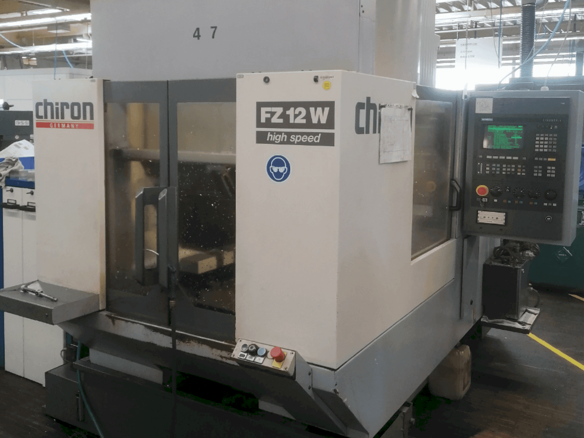 Makine CHIRON FZ 12 W - Önden görünüm