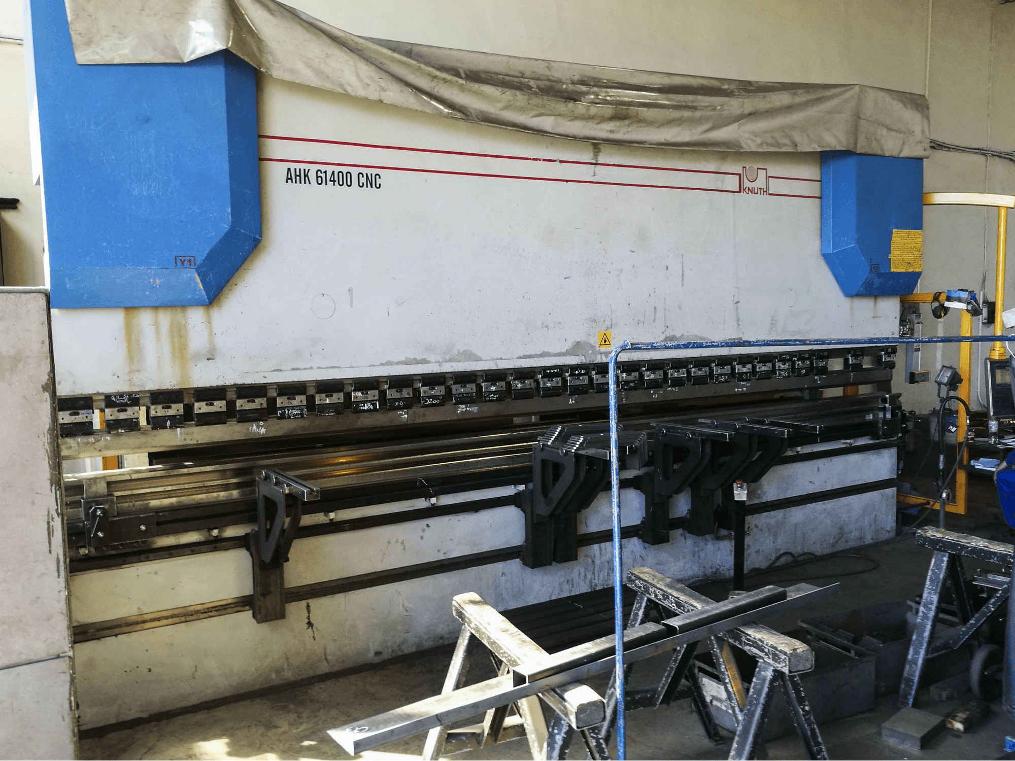 Makine KNUTH - Sol görünüm AHK 61400 CNC