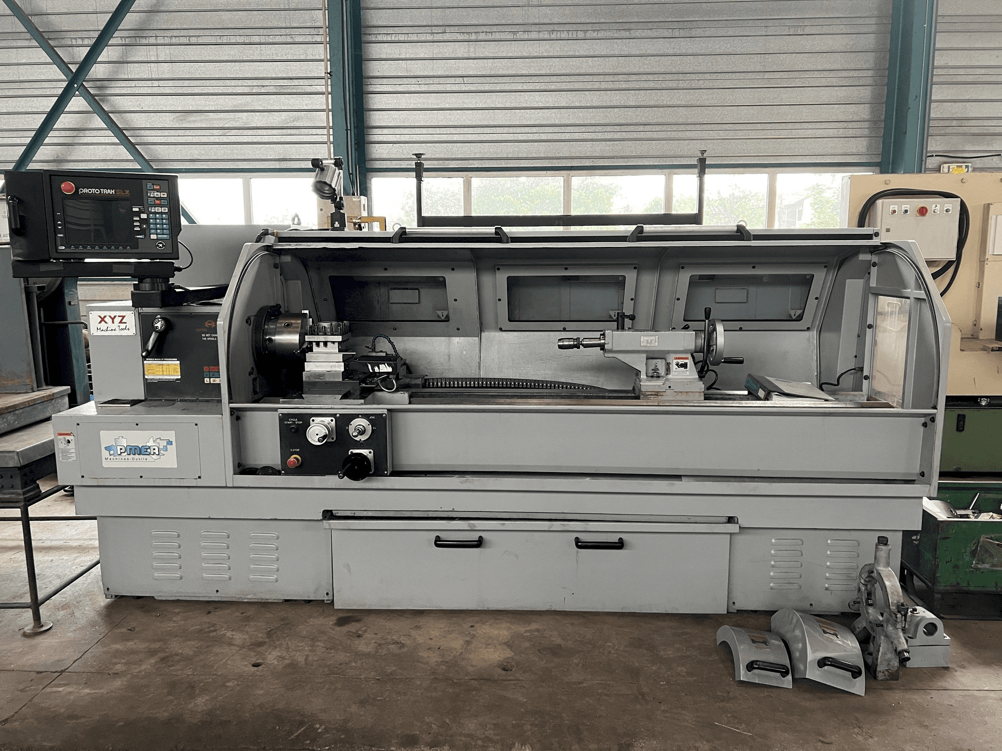 Makine XYZ PROTURN SLX 425-2M - Önden görünüm