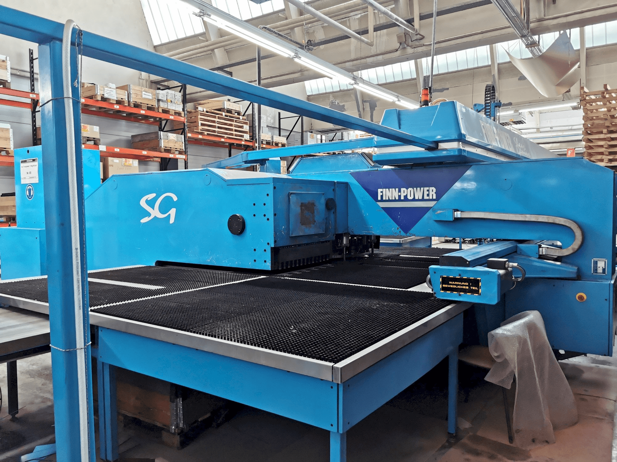 Makine Finn-Power RS 1000/38 - Önden görünüm