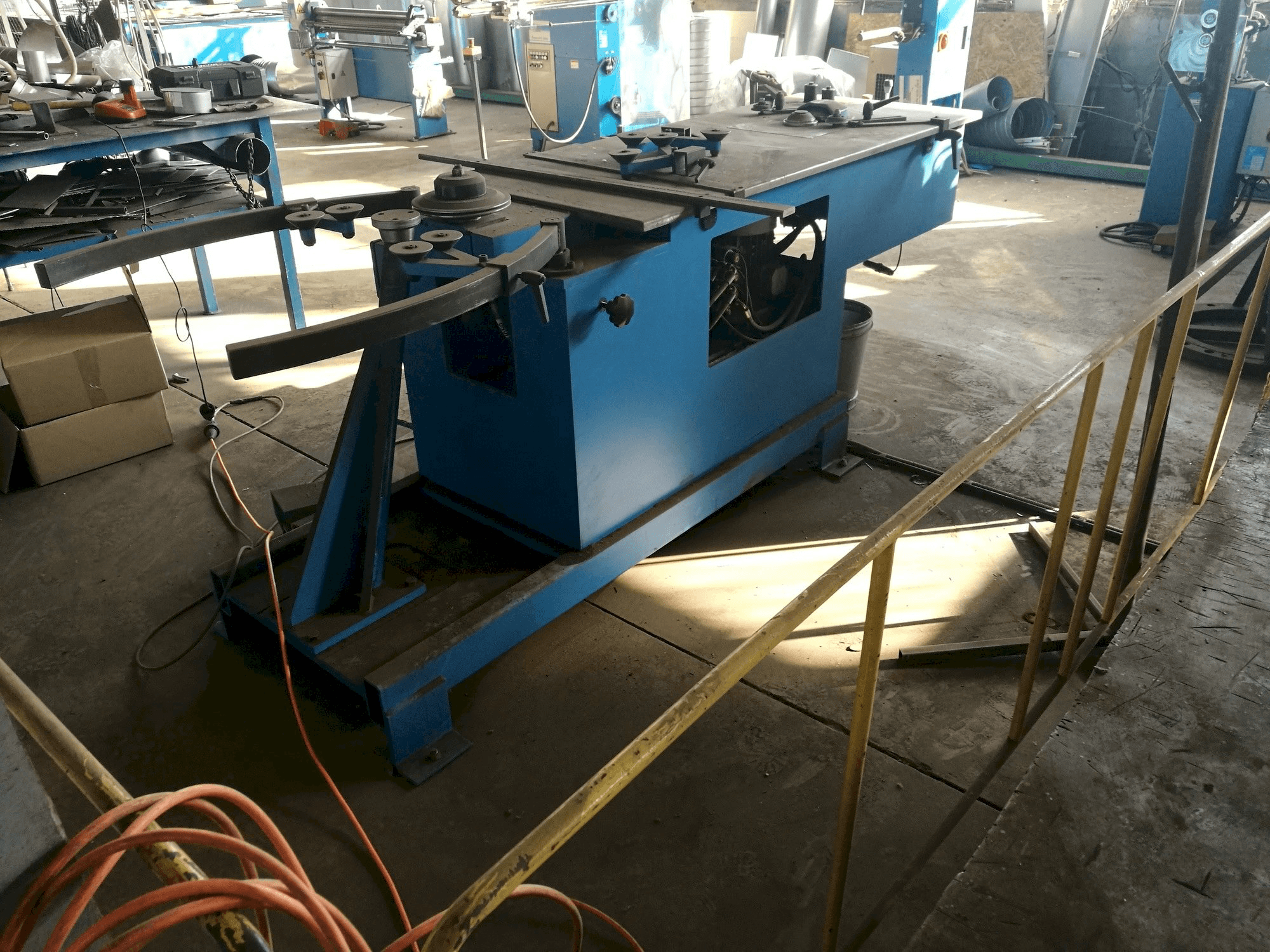 Makine SPIRO GORELOCKER -1 - Önden görünüm