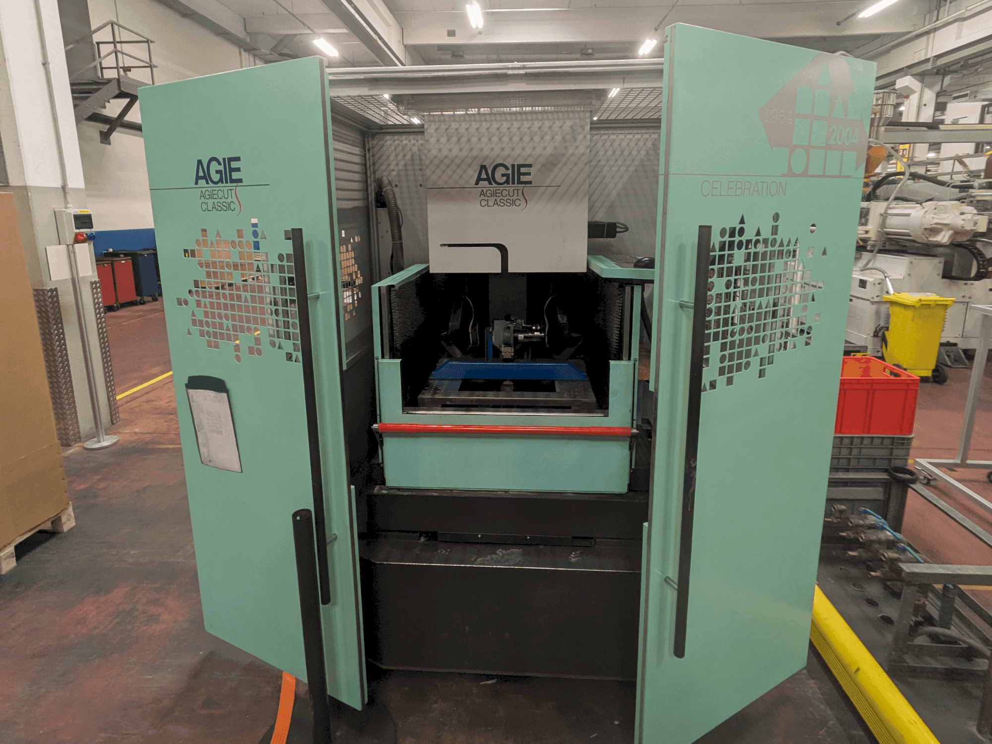 Makine AGIE Agiecut Classic 2S - Önden görünüm