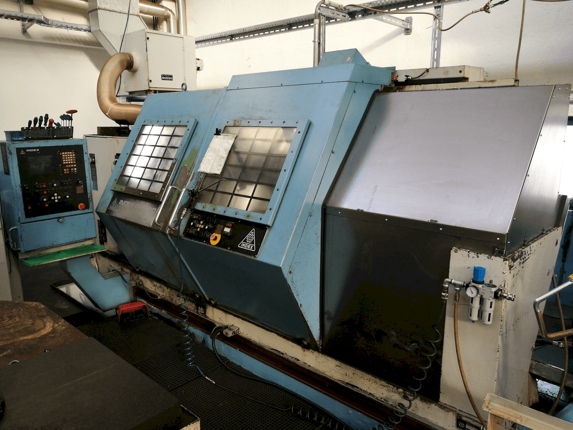 Makine Index GU 1500 - Önden görünüm