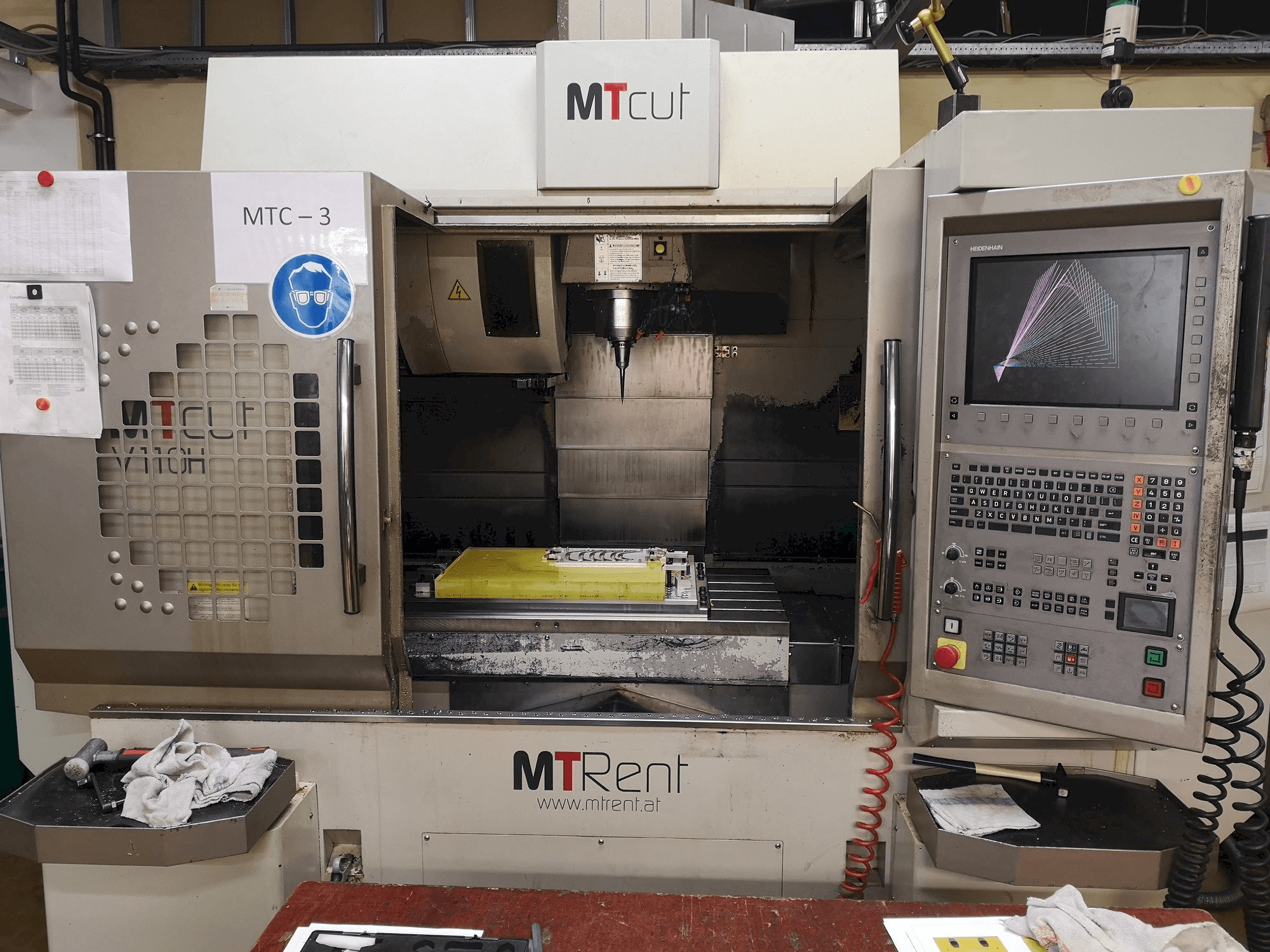 Makine MT Cut V110H - Önden görünüm