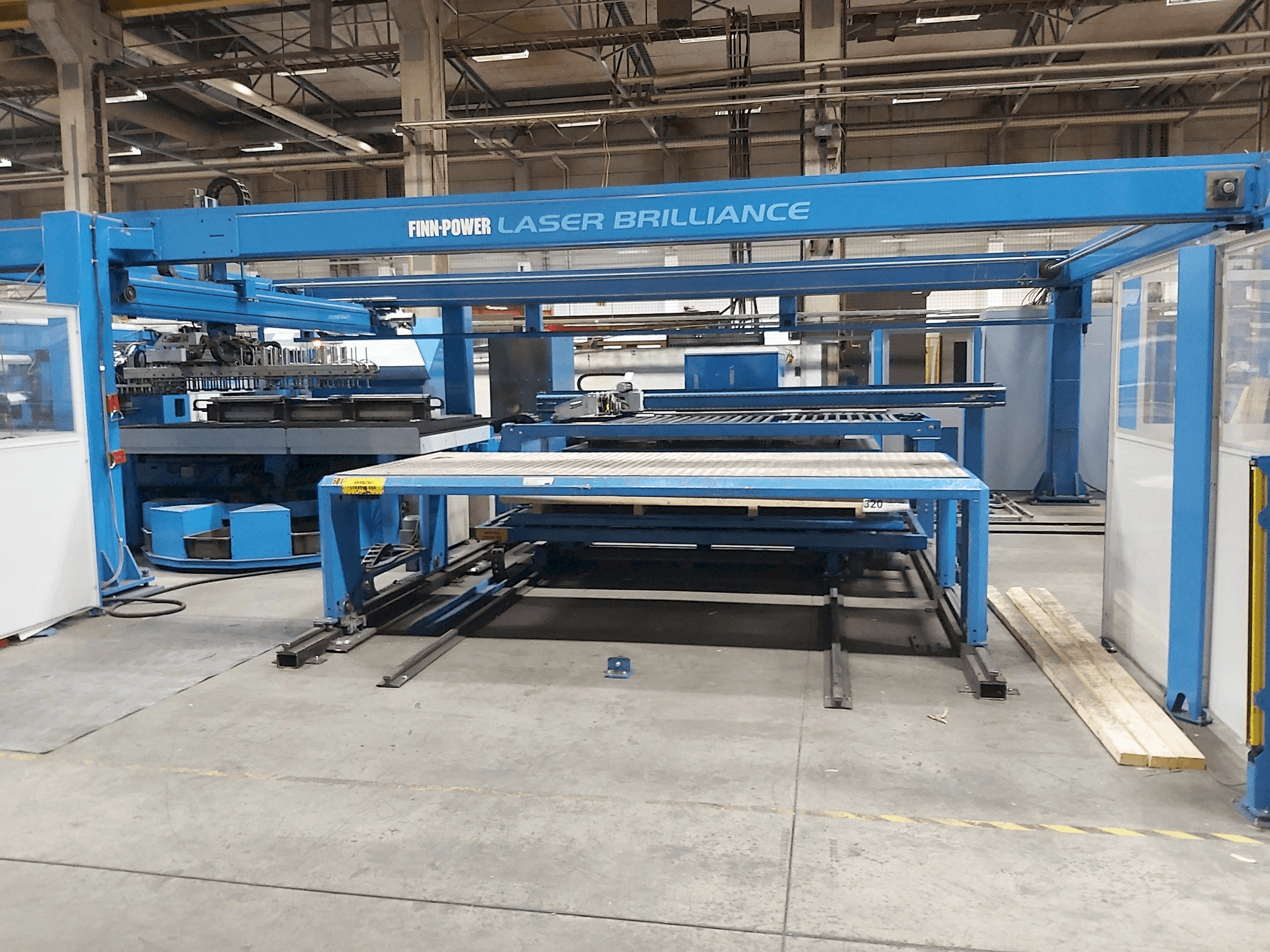 Makine Finn-Power LG6 - Önden görünüm